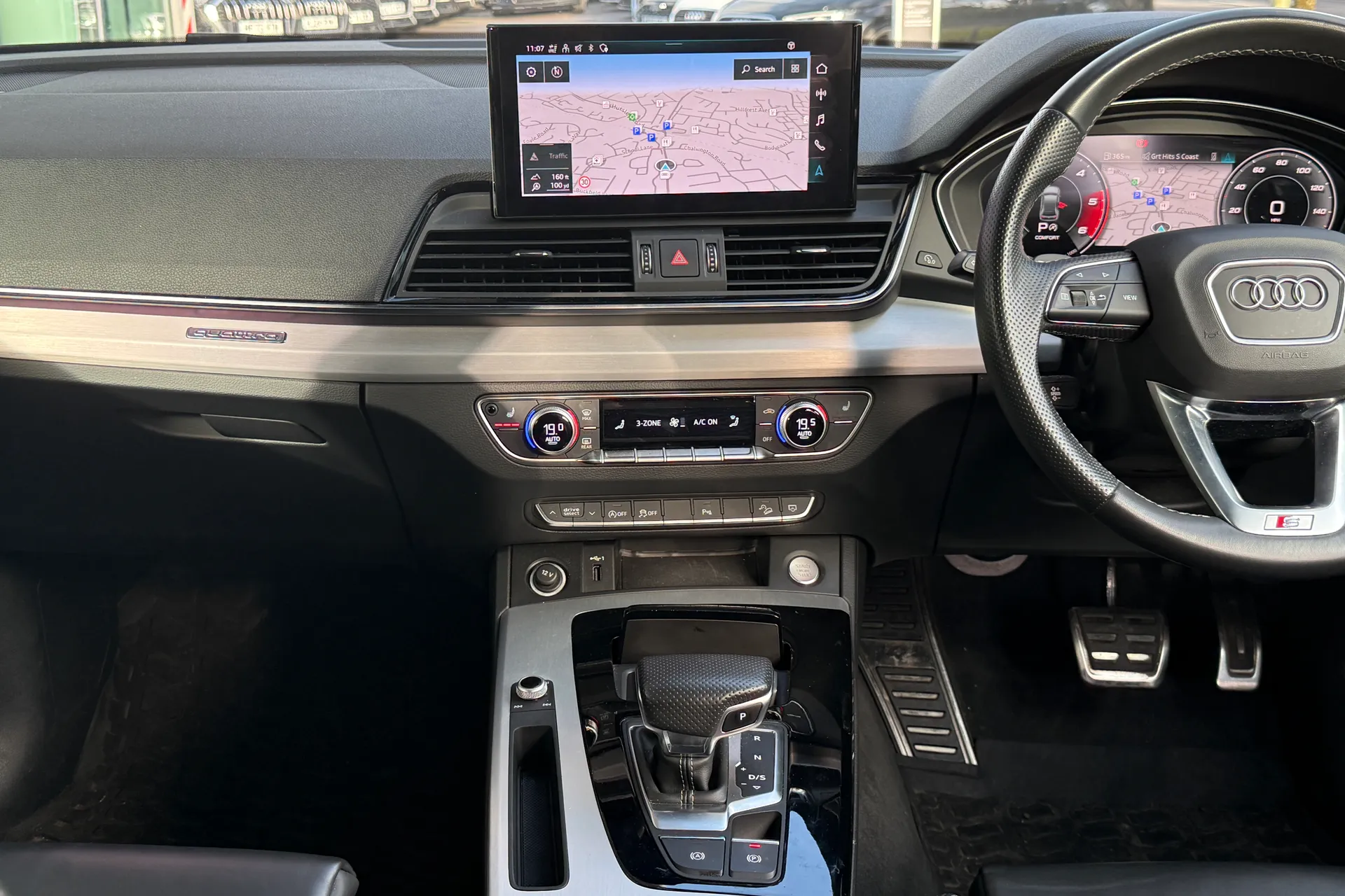 Audi Q5 thumbnail image number 45