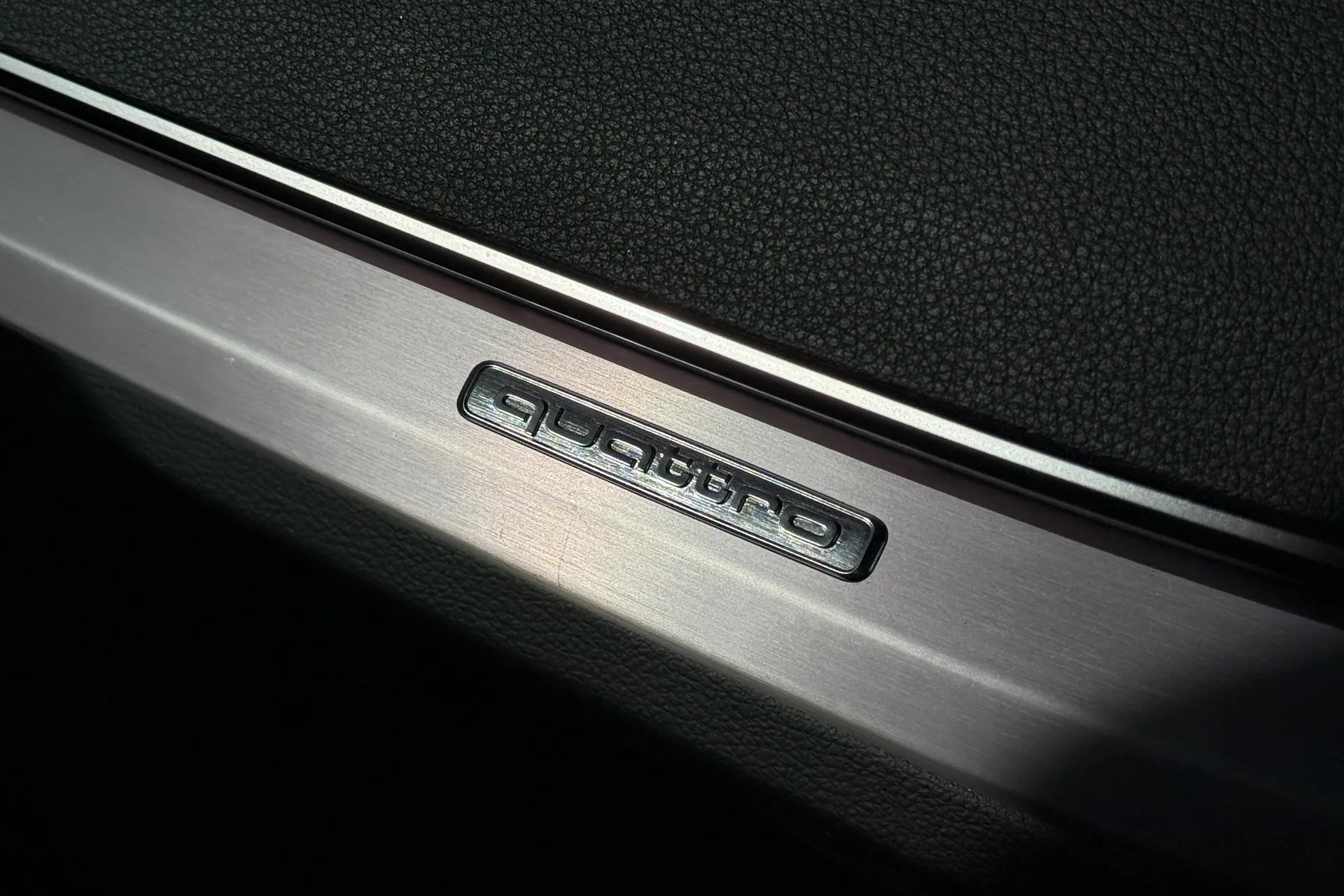 Audi Q5 thumbnail image number 33