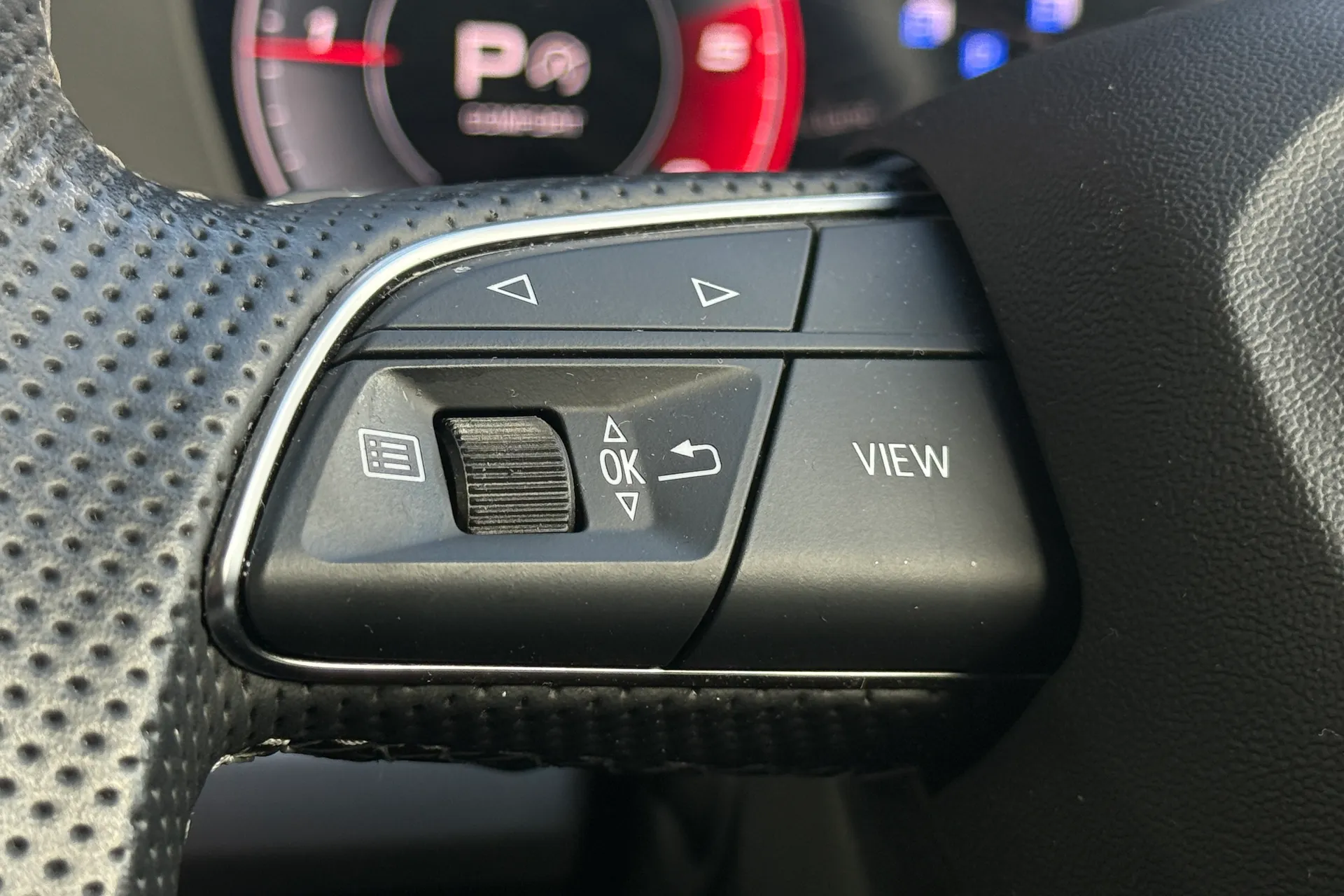 Audi Q5 thumbnail image number 14