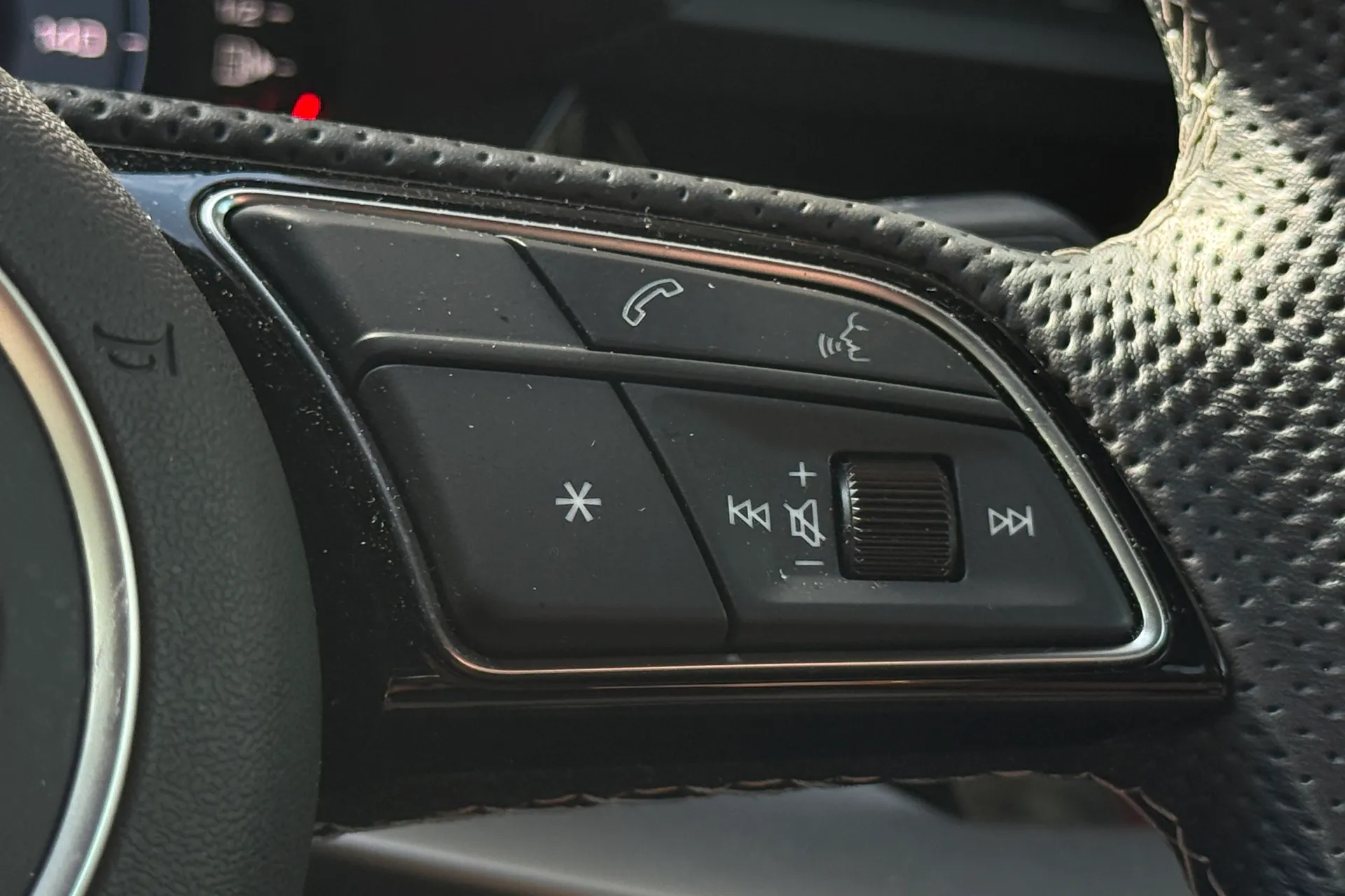 Audi A3 thumbnail image number 10
