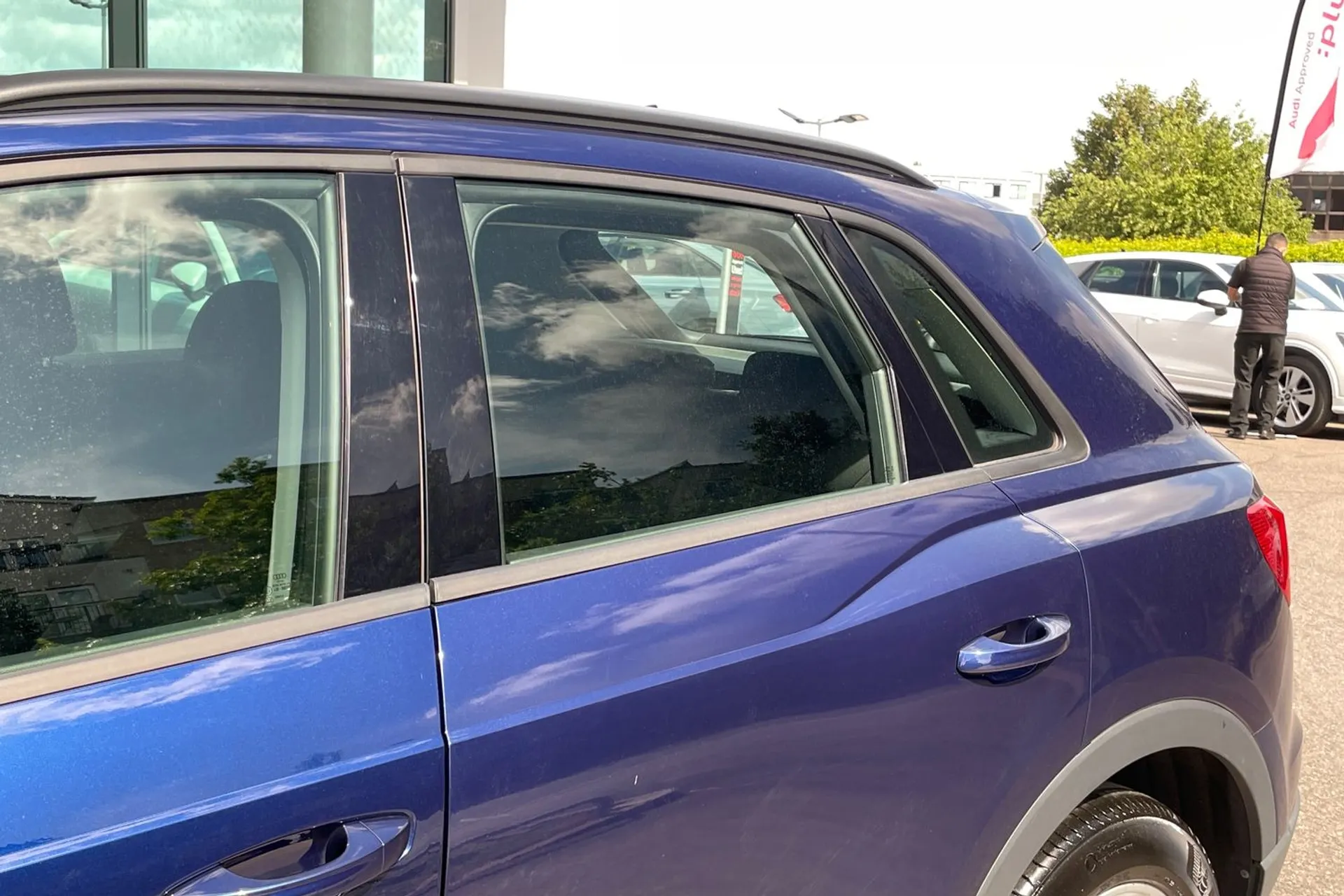 Audi Q3 thumbnail image number 12