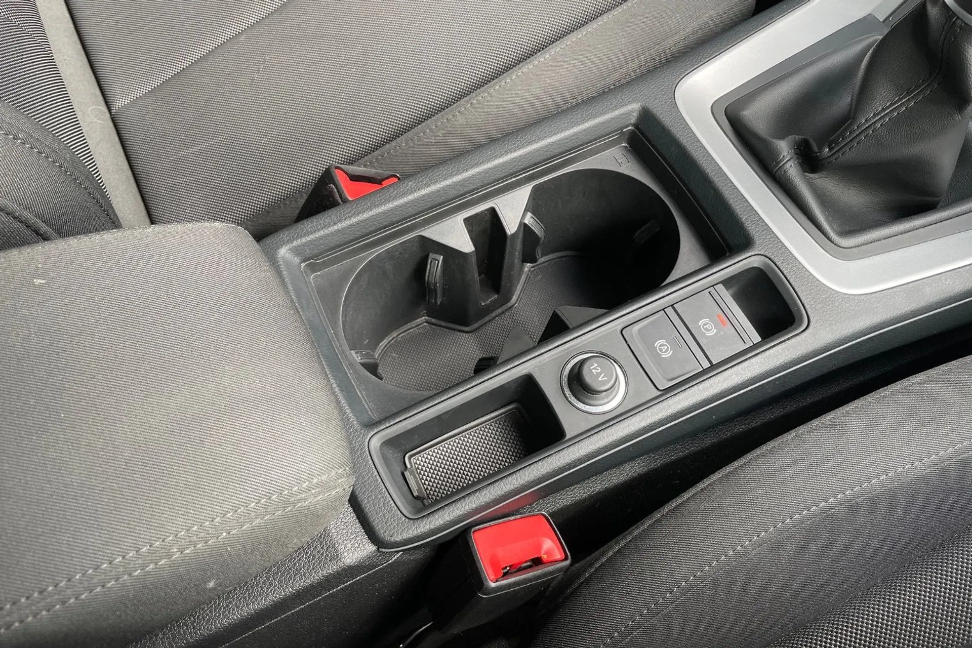 Audi Q3 thumbnail image number 42