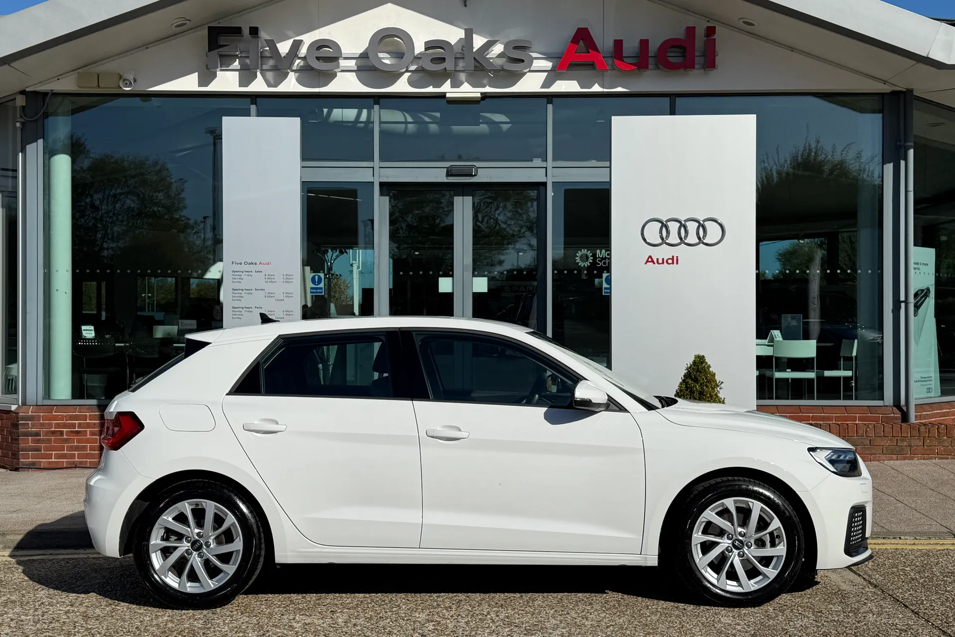 Audi A1 thumbnail image number 2