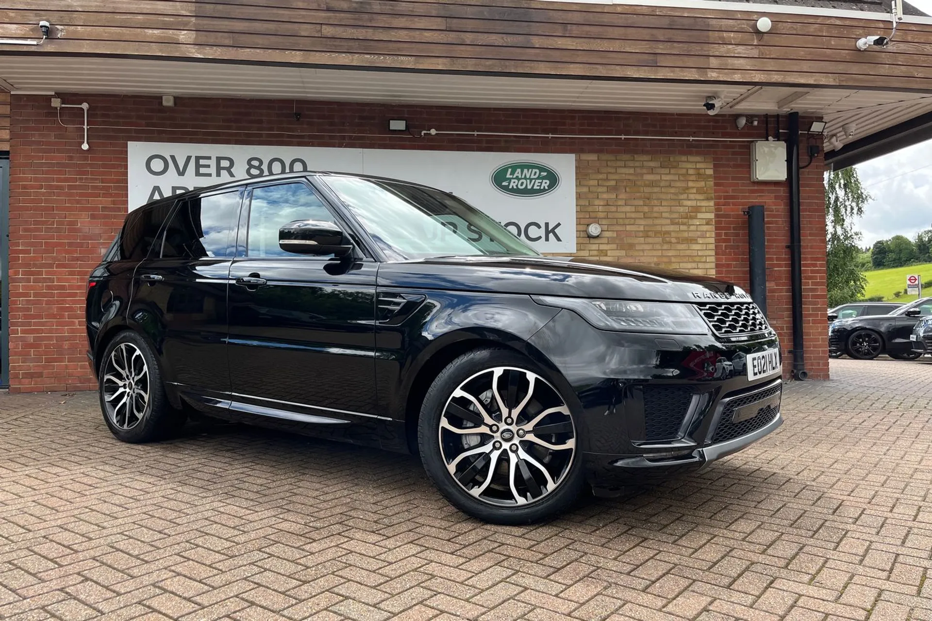 LAND ROVER RANGE ROVER SPORT focused image