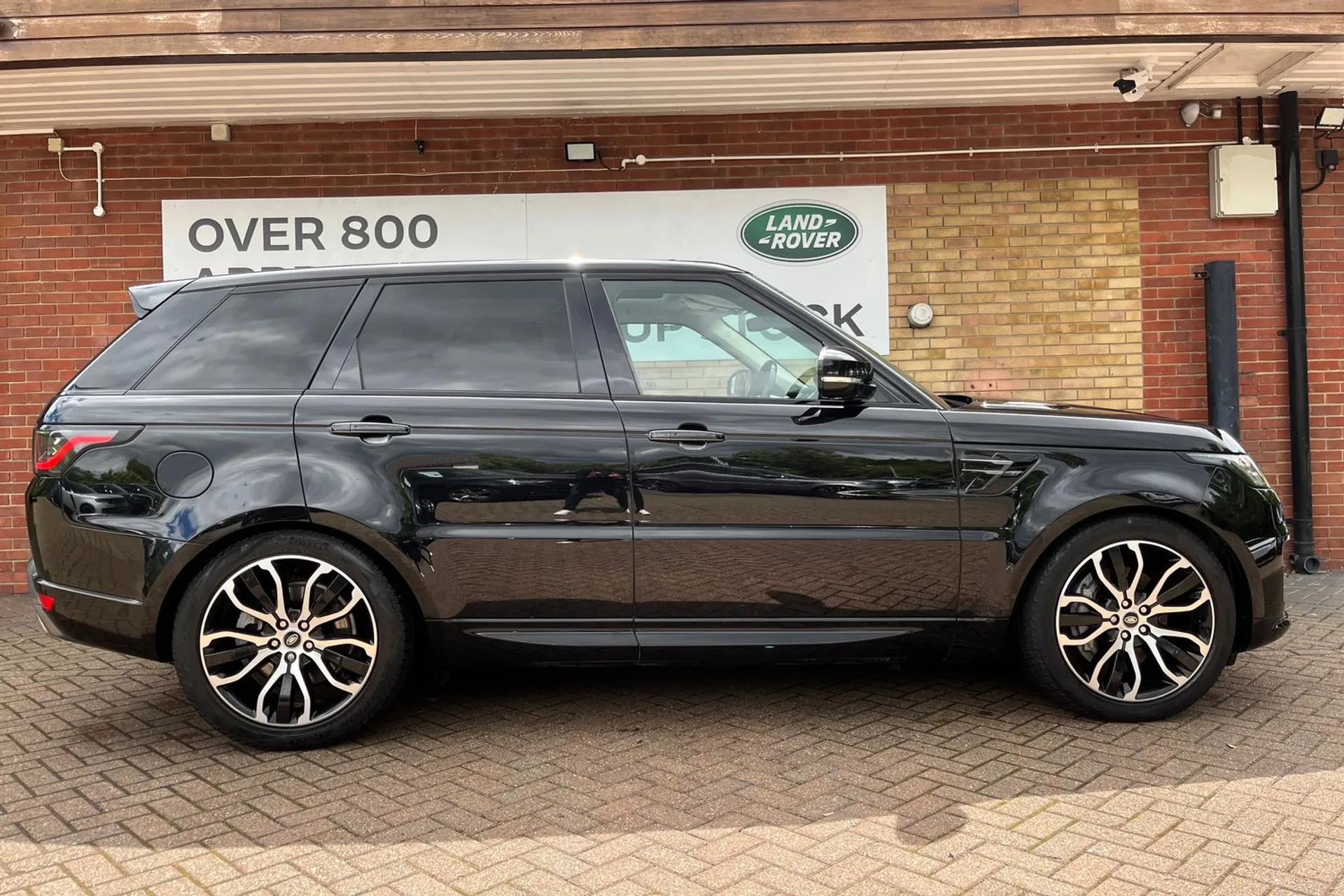 LAND ROVER RANGE ROVER SPORT thumbnail image number 2