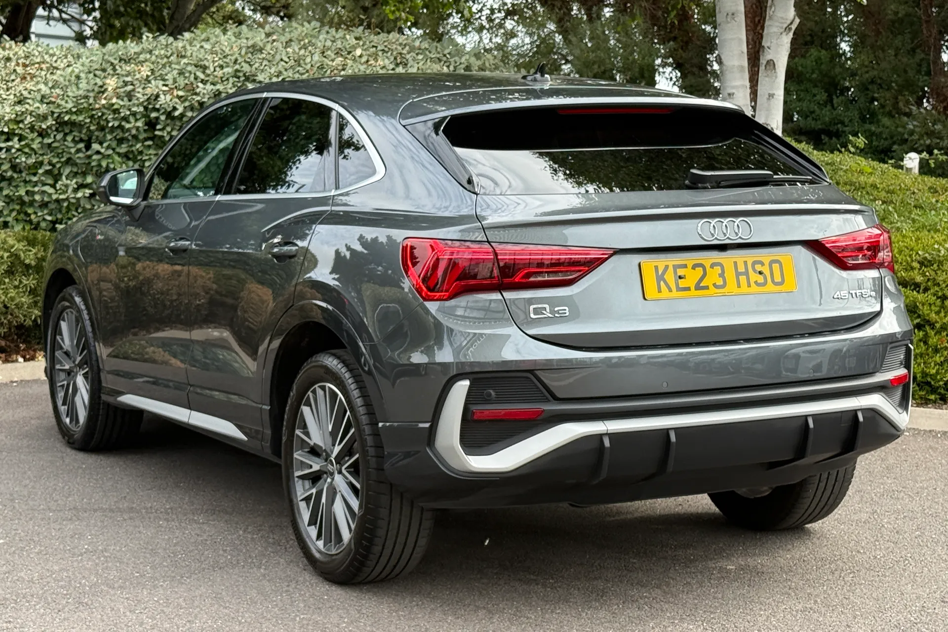 Audi Q3 thumbnail image number 13