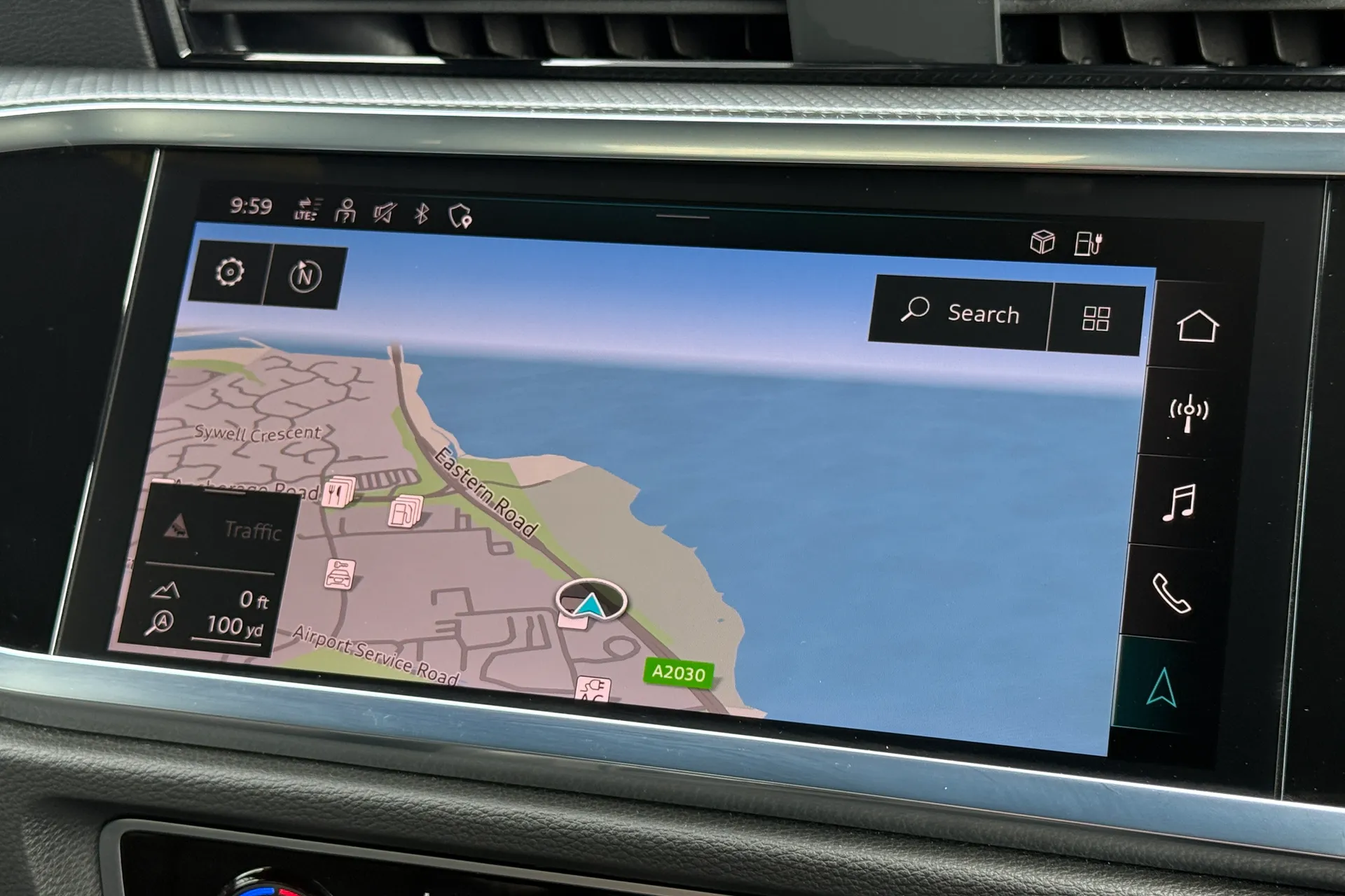 Audi Q3 thumbnail image number 32