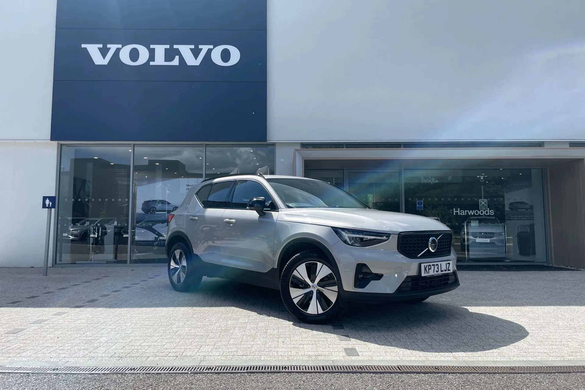 Volvo XC40 focused image