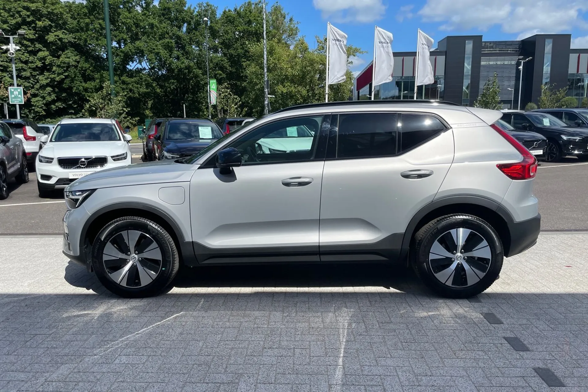 Volvo XC40 thumbnail image number 9