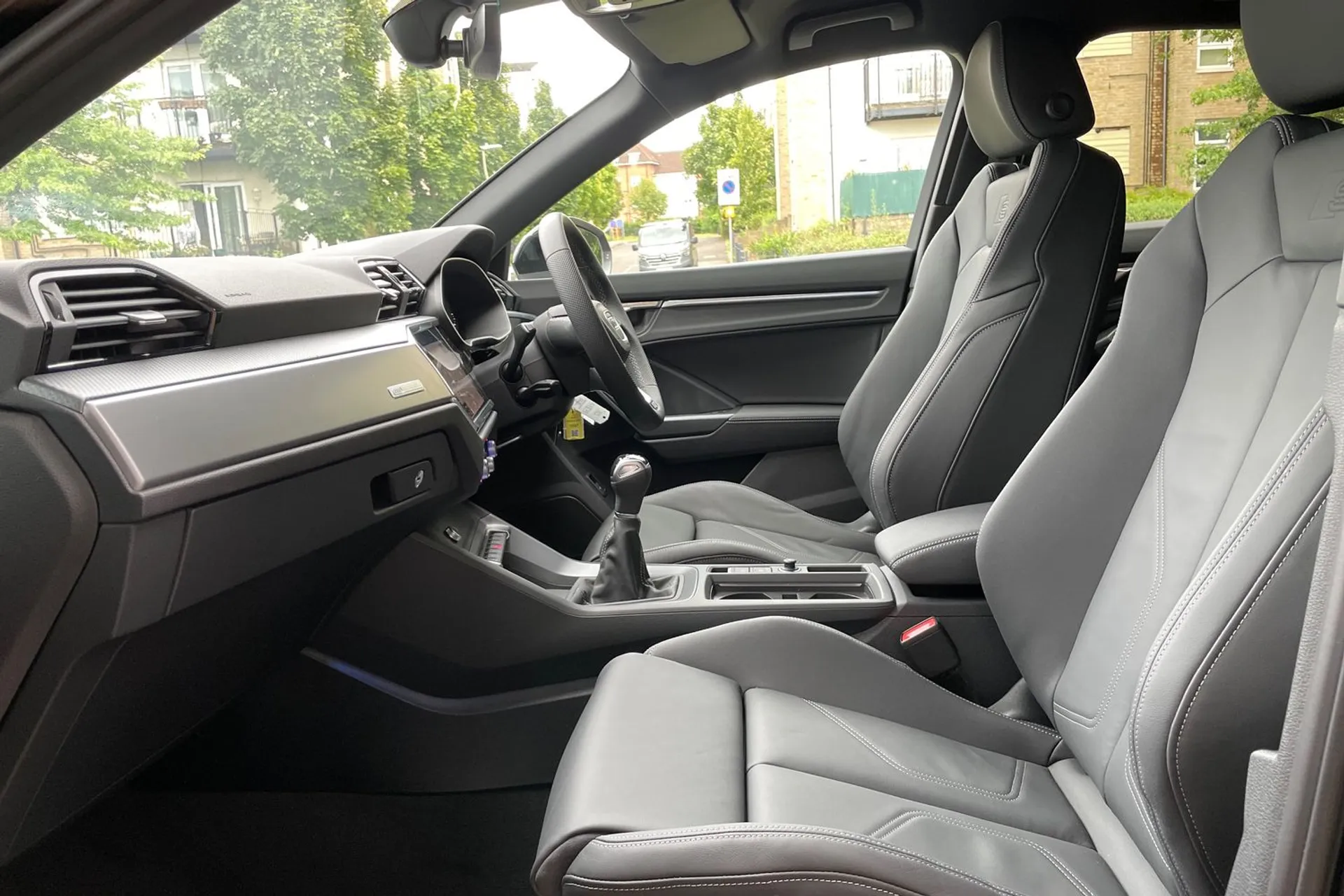 Audi Q3 thumbnail image number 27