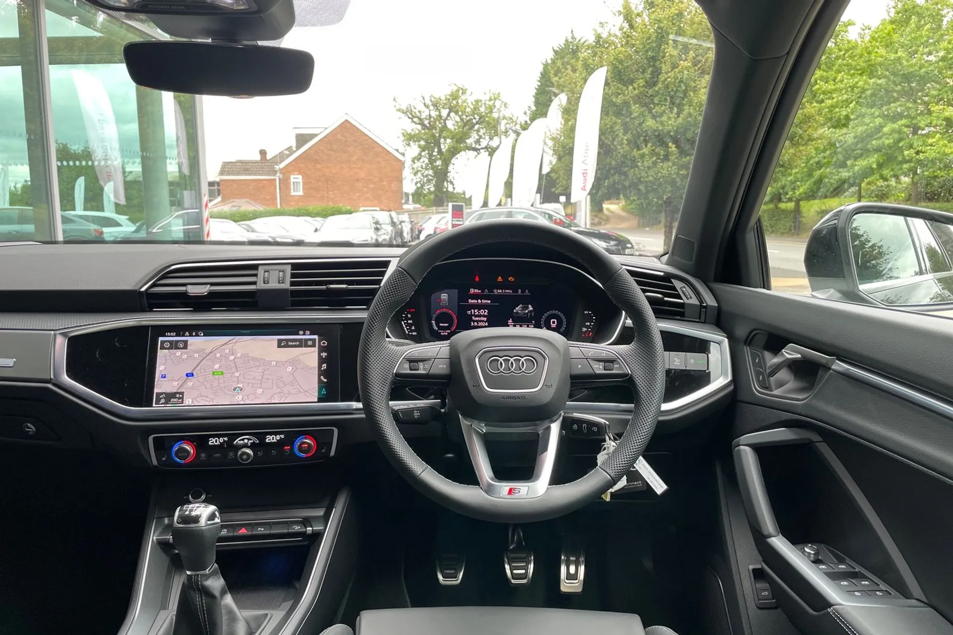 Audi Q3 thumbnail image number 33