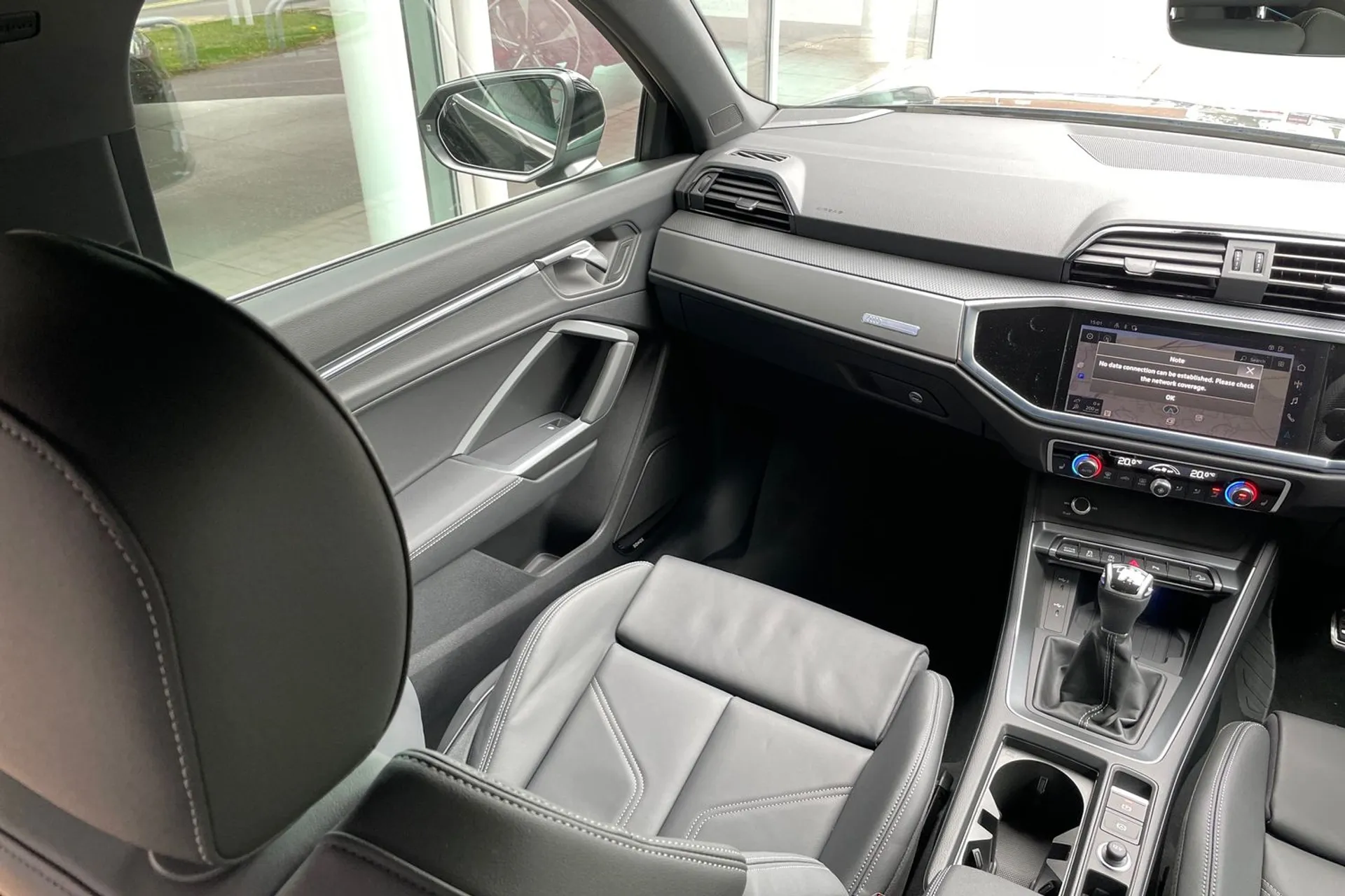 Audi Q3 thumbnail image number 31