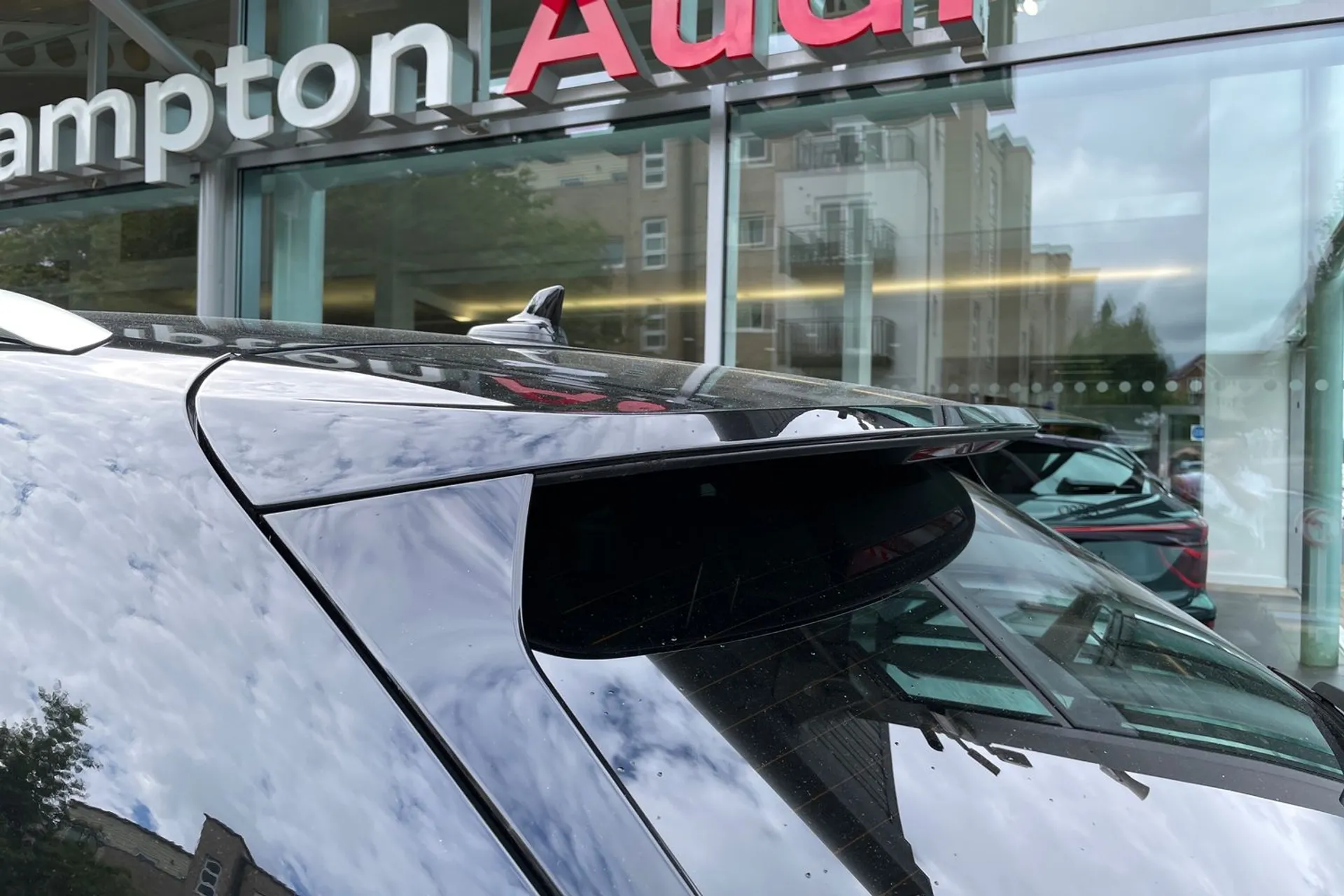 Audi Q3 thumbnail image number 13