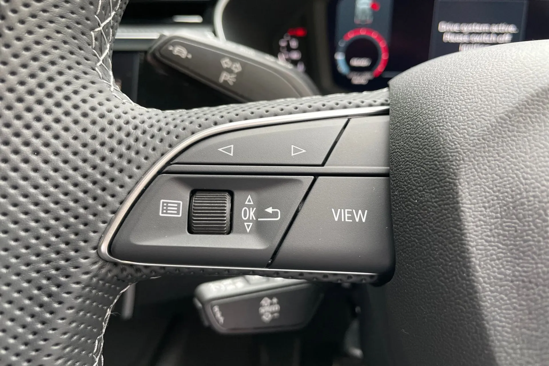 Audi Q3 thumbnail image number 58
