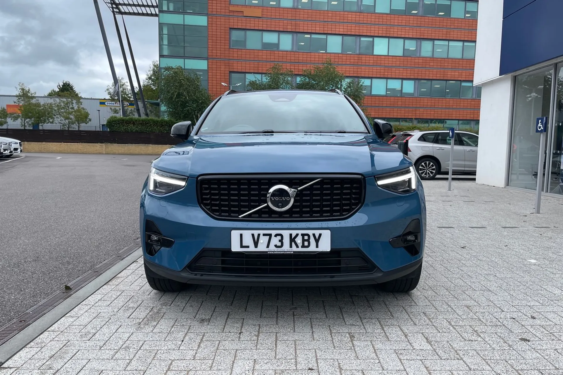 Volvo XC40 thumbnail image number 11