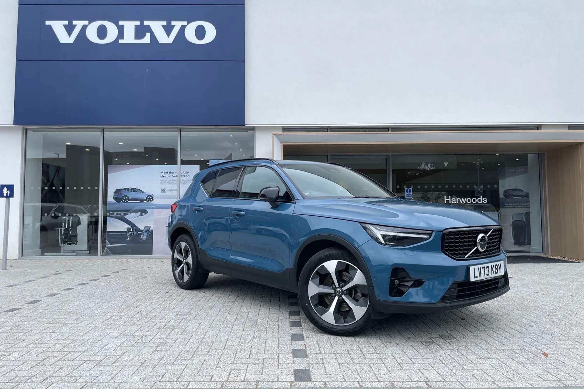 Volvo XC40 focused image