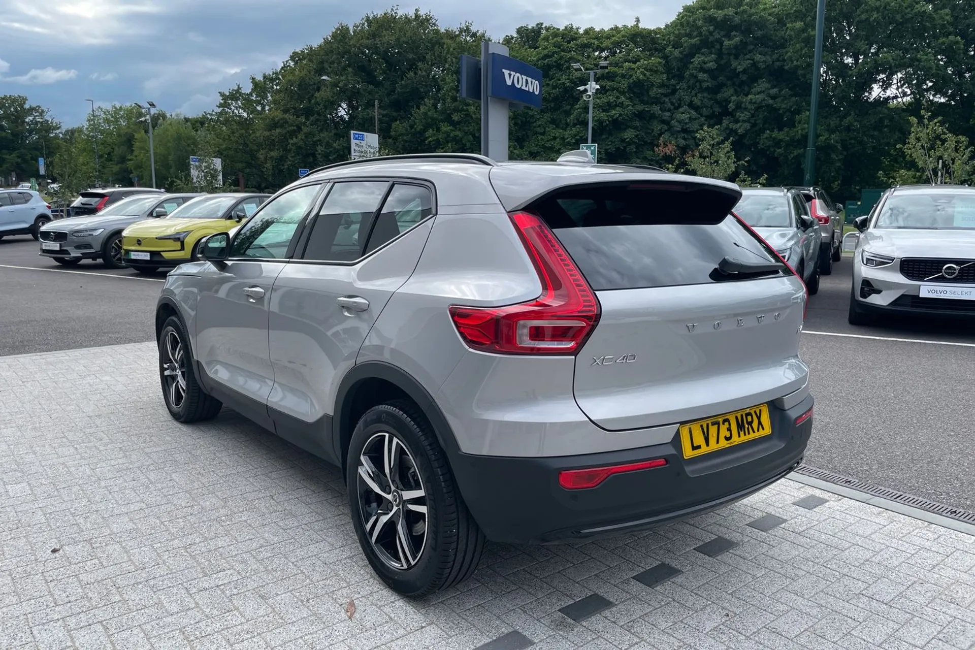 Volvo XC40 thumbnail image number 8