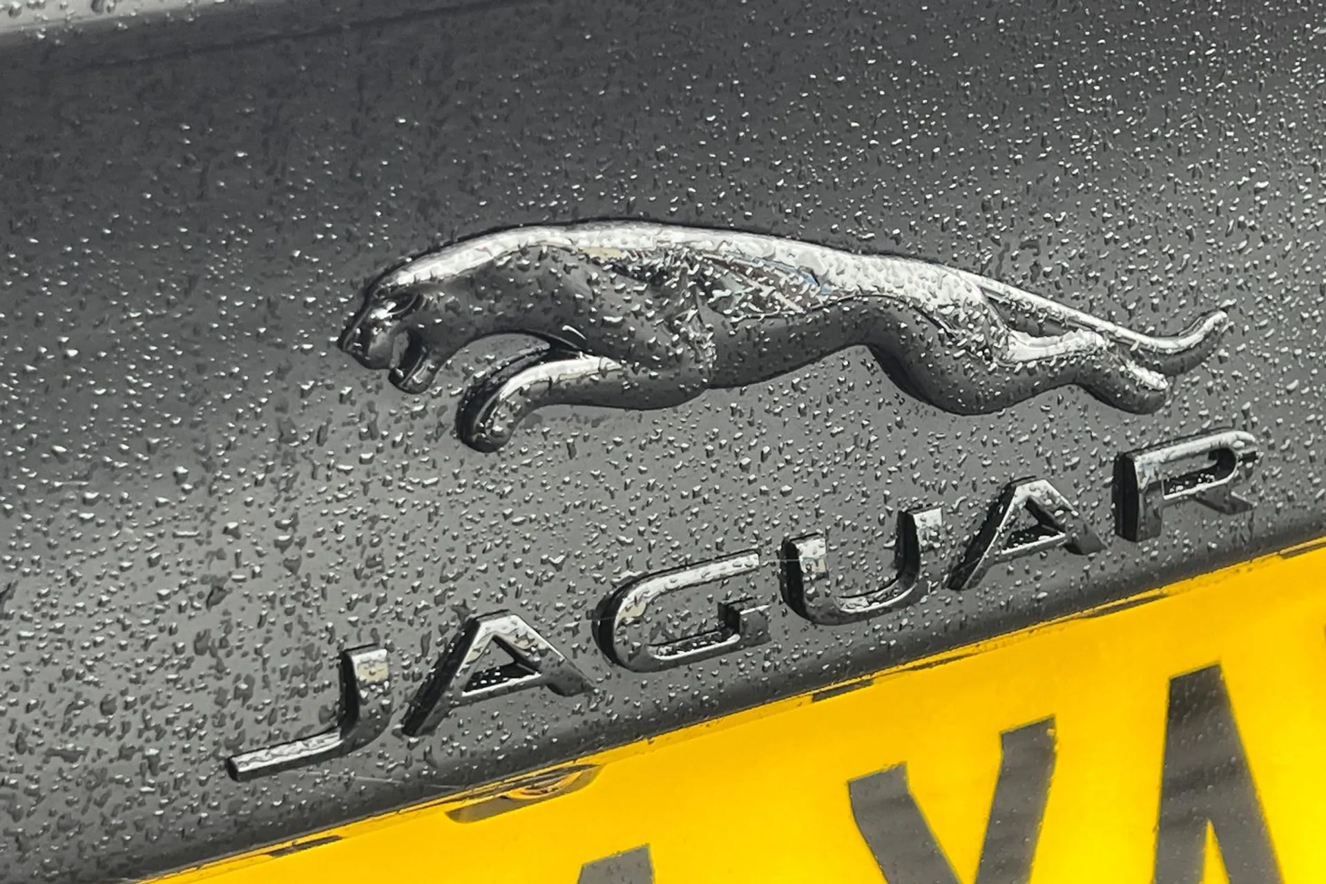 Jaguar XE thumbnail image number 55