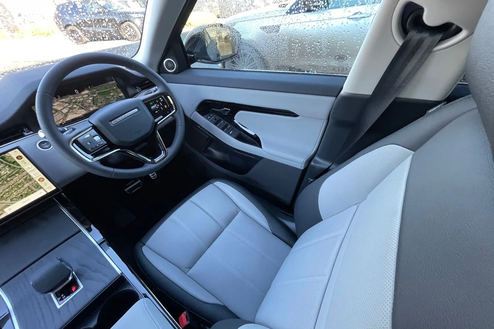 LAND ROVER RANGE ROVER EVOQUE thumbnail image number 14