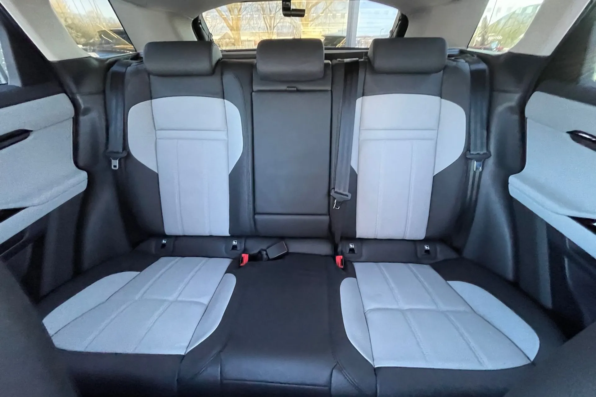 LAND ROVER RANGE ROVER EVOQUE thumbnail image number 11