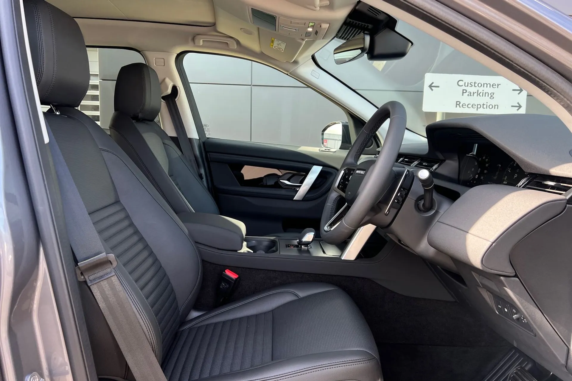 LAND ROVER DISCOVERY SPORT thumbnail image number 10