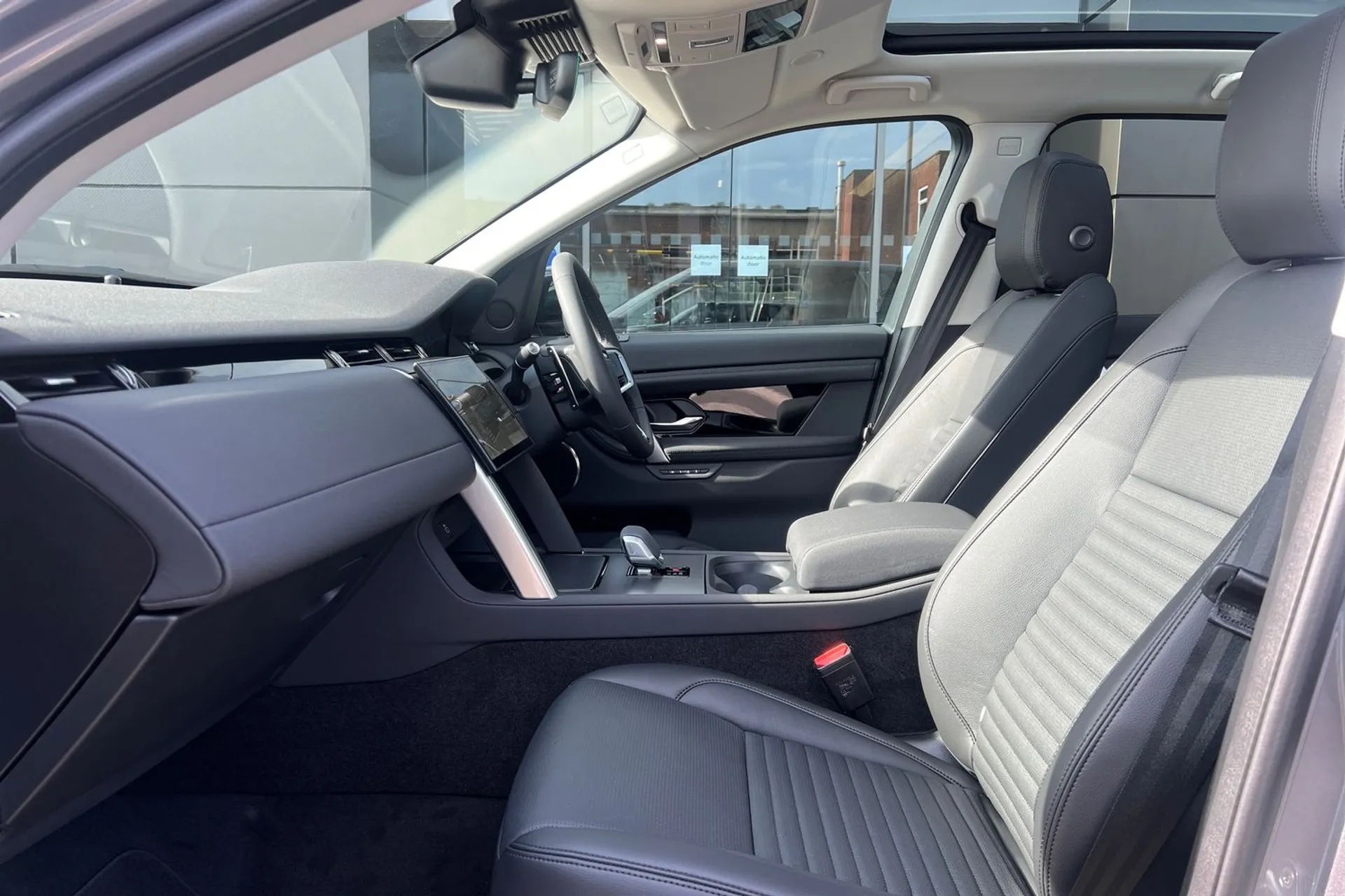 LAND ROVER DISCOVERY SPORT thumbnail image number 32