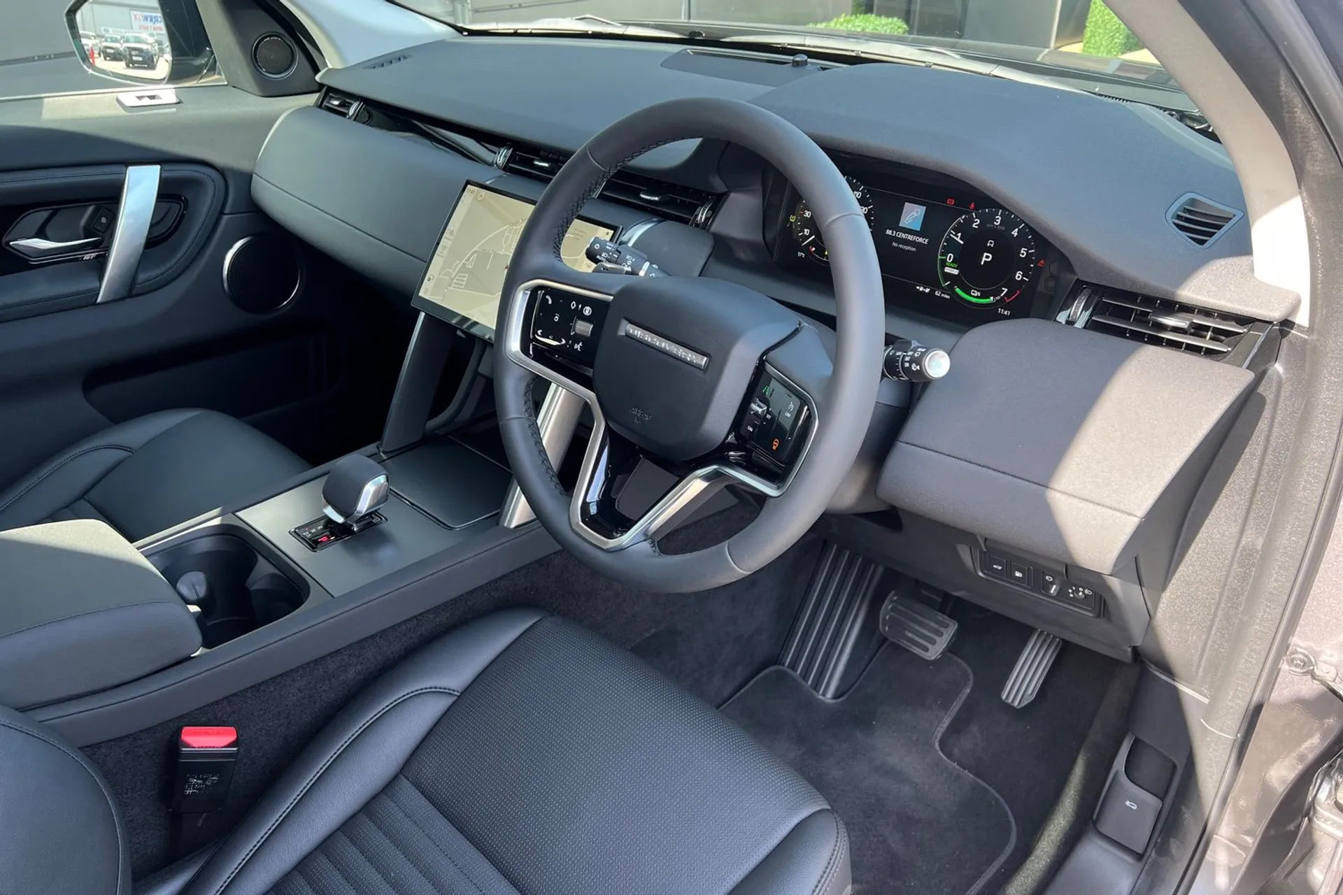 LAND ROVER DISCOVERY SPORT thumbnail image number 9