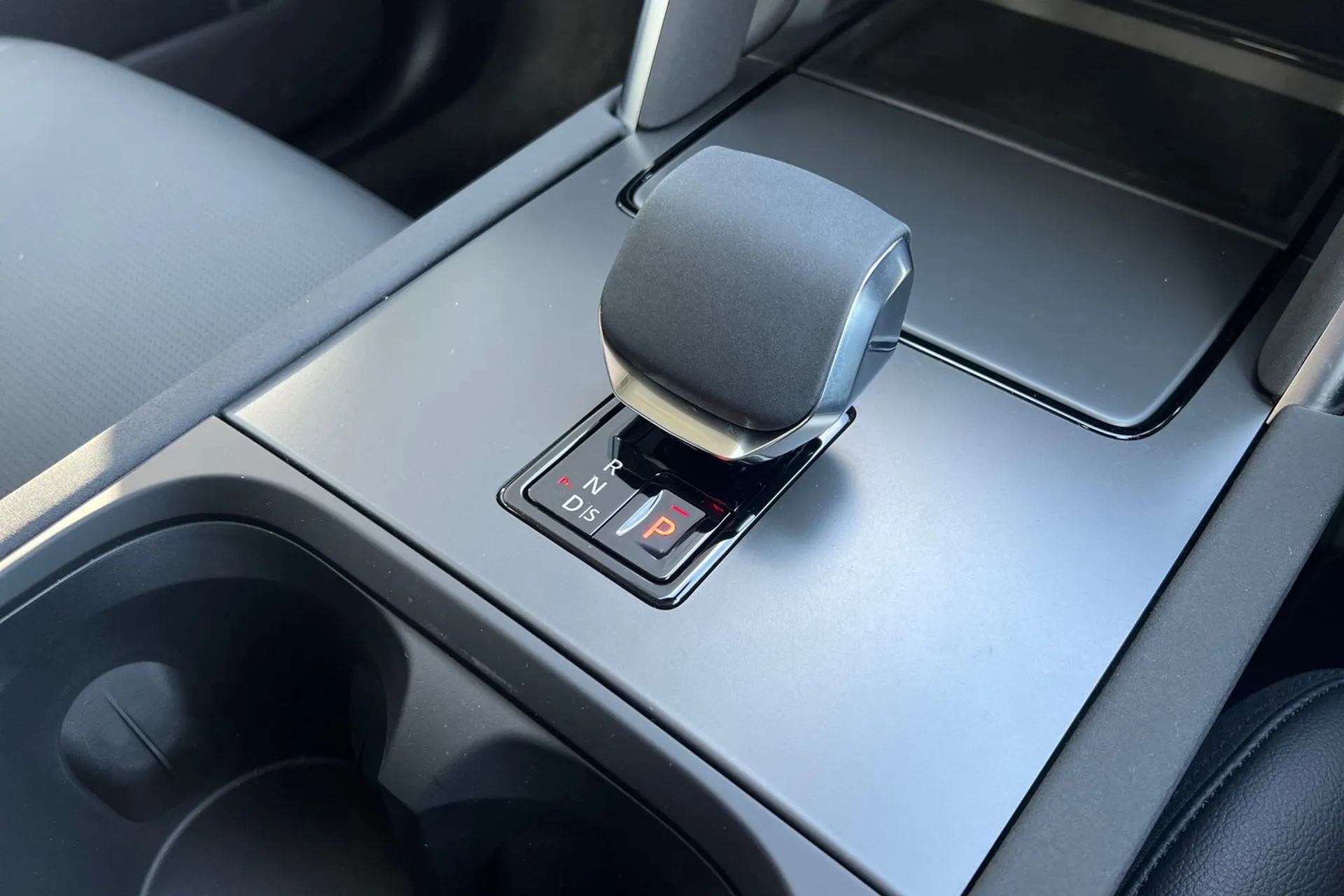 LAND ROVER DISCOVERY SPORT thumbnail image number 52
