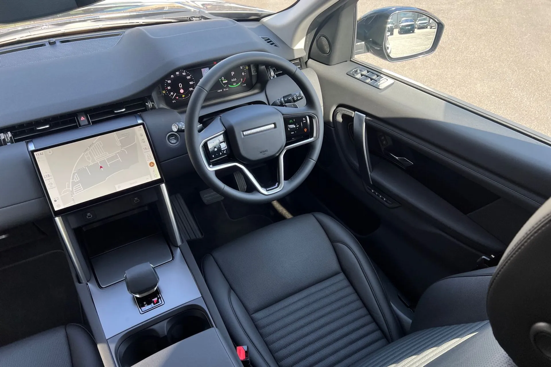 LAND ROVER DISCOVERY SPORT thumbnail image number 48