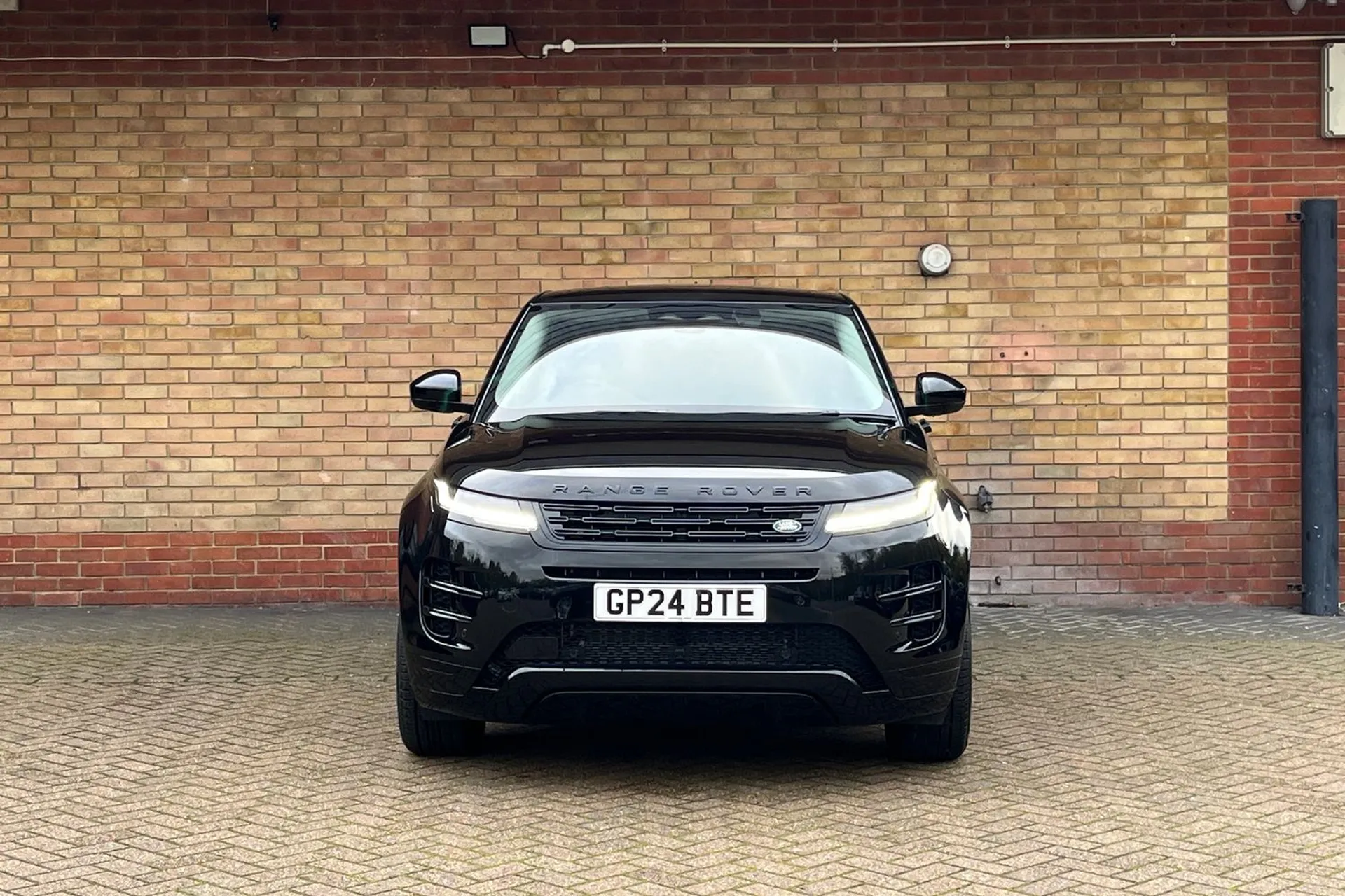 LAND ROVER RANGE ROVER EVOQUE thumbnail image number 11