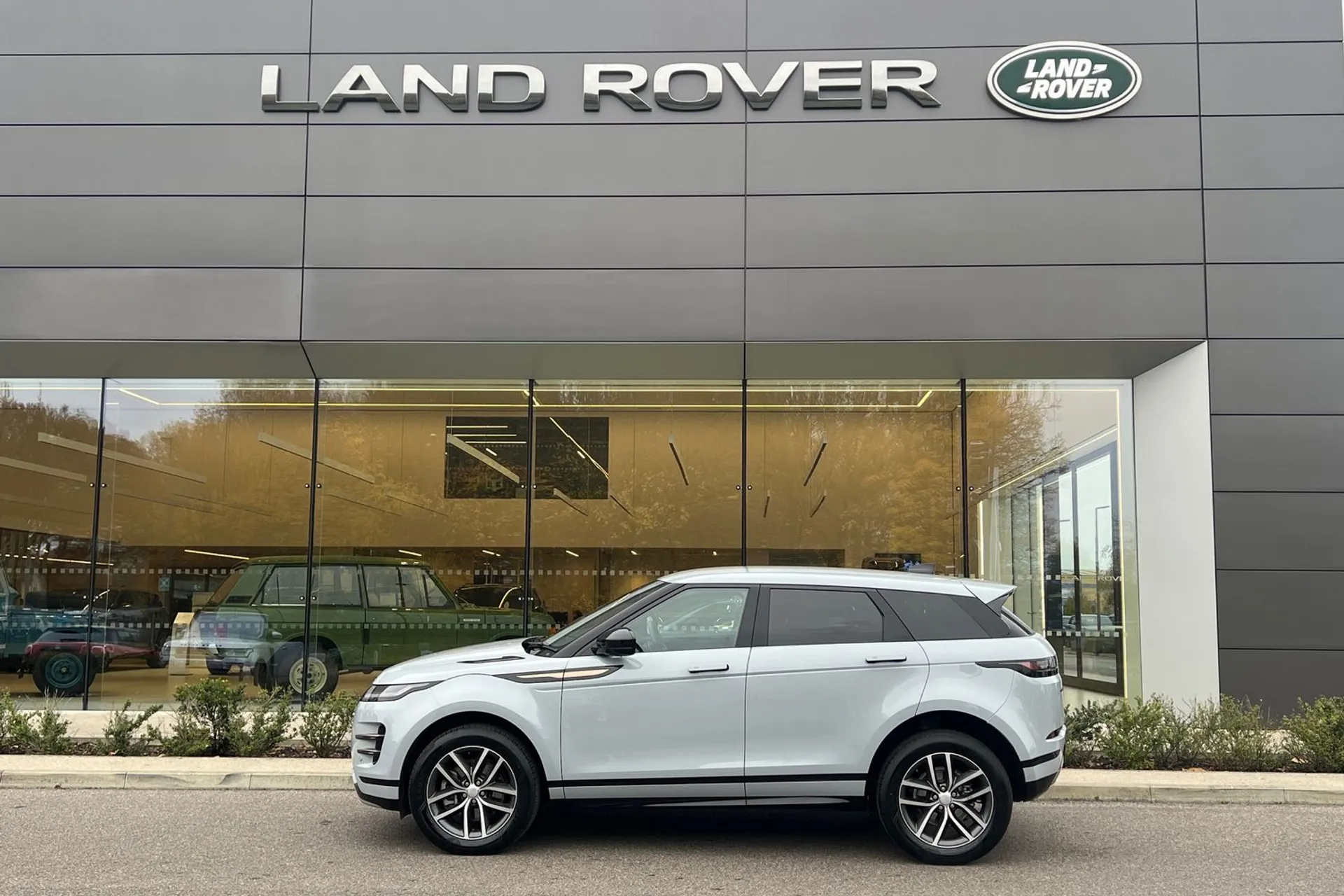 LAND ROVER RANGE ROVER EVOQUE thumbnail image number 7