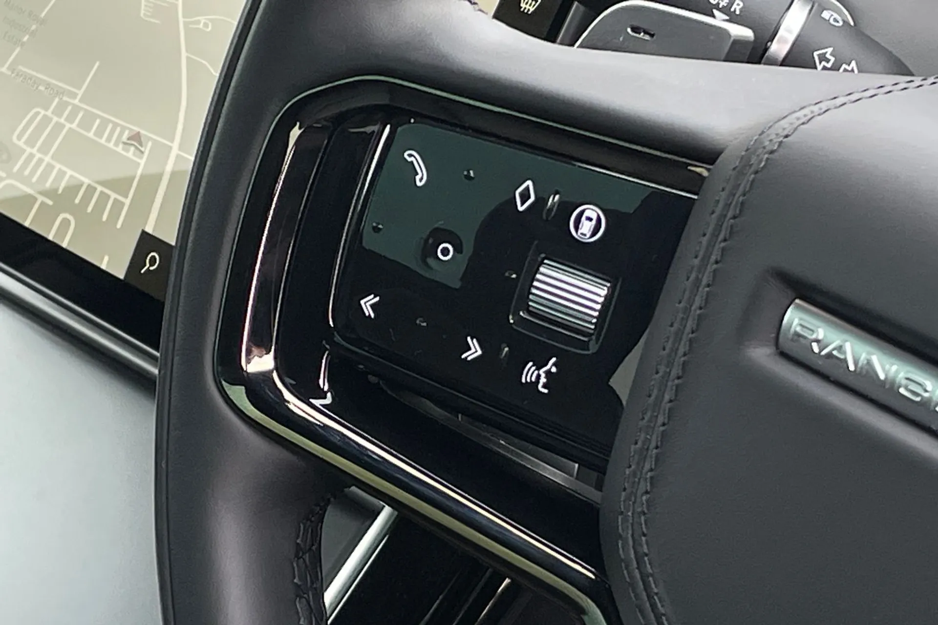LAND ROVER RANGE ROVER EVOQUE thumbnail image number 48