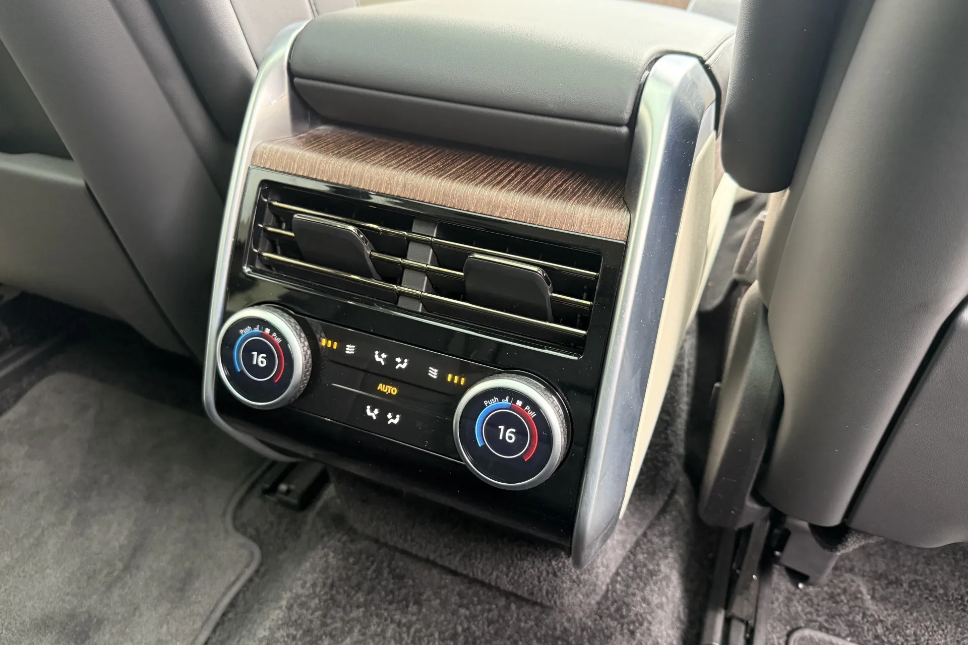 LAND ROVER RANGE ROVER thumbnail image number 57