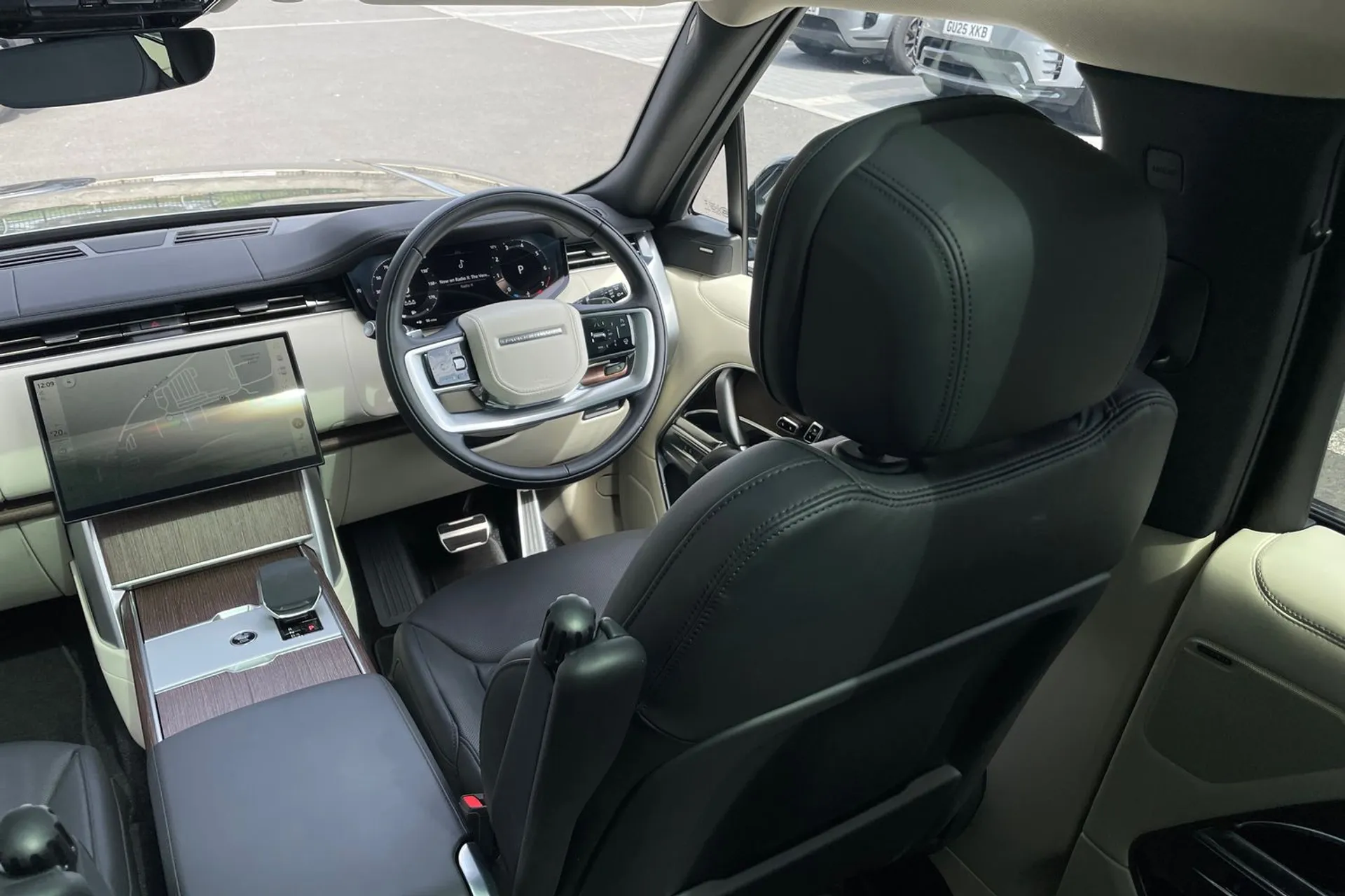 LAND ROVER RANGE ROVER thumbnail image number 41