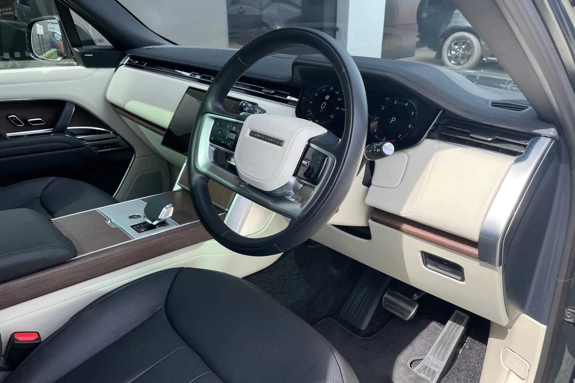 LAND ROVER RANGE ROVER thumbnail image number 22