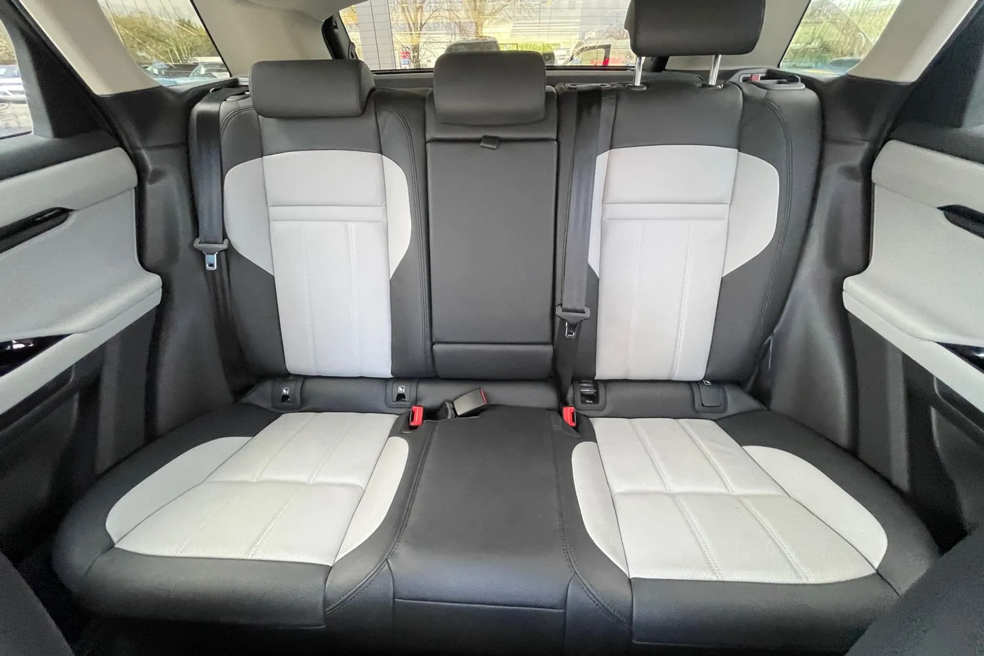 LAND ROVER RANGE ROVER EVOQUE thumbnail image number 11