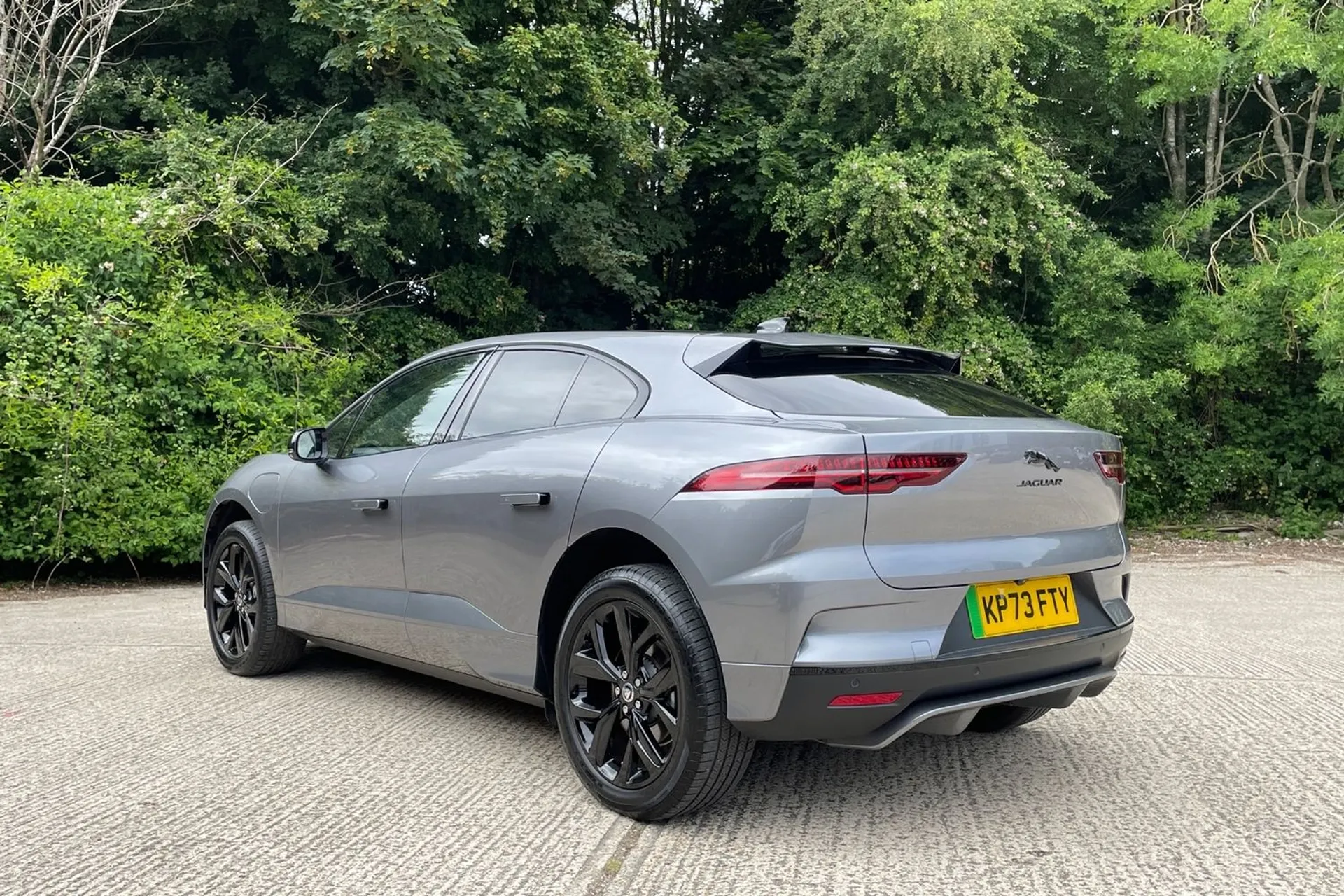 Jaguar I-PACE thumbnail image number 9