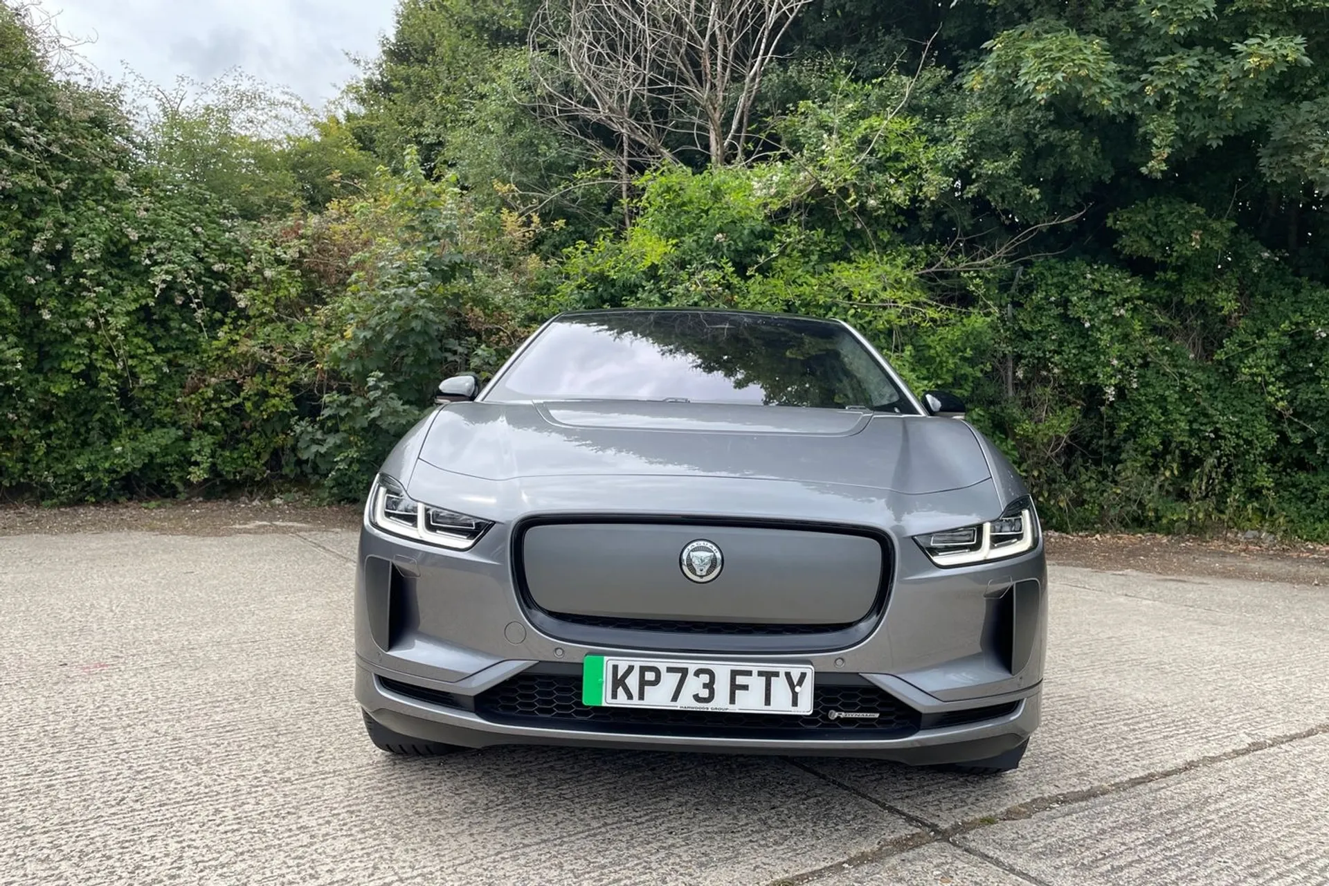 Jaguar I-PACE thumbnail image number 12