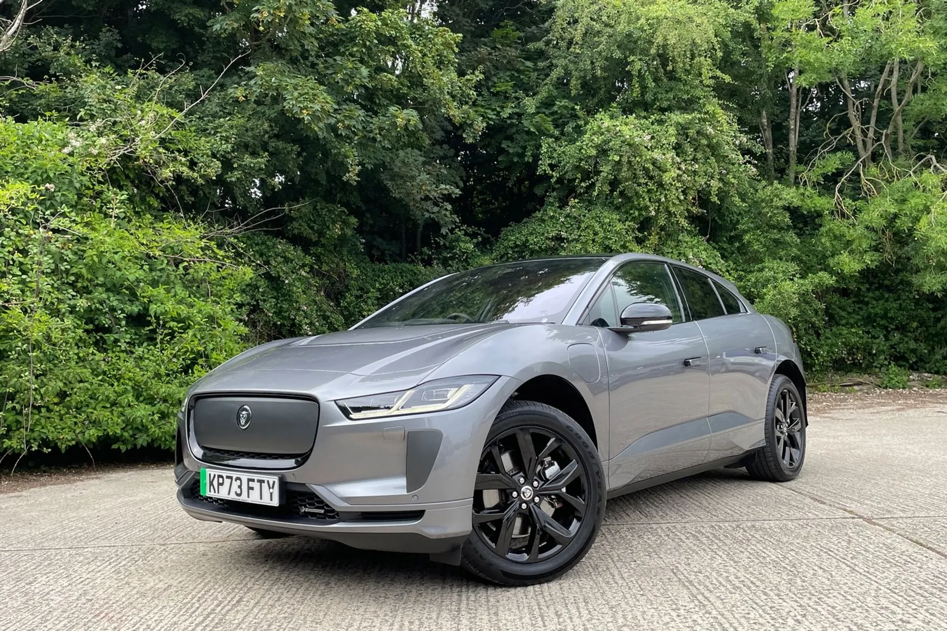 Jaguar I-PACE thumbnail image number 11