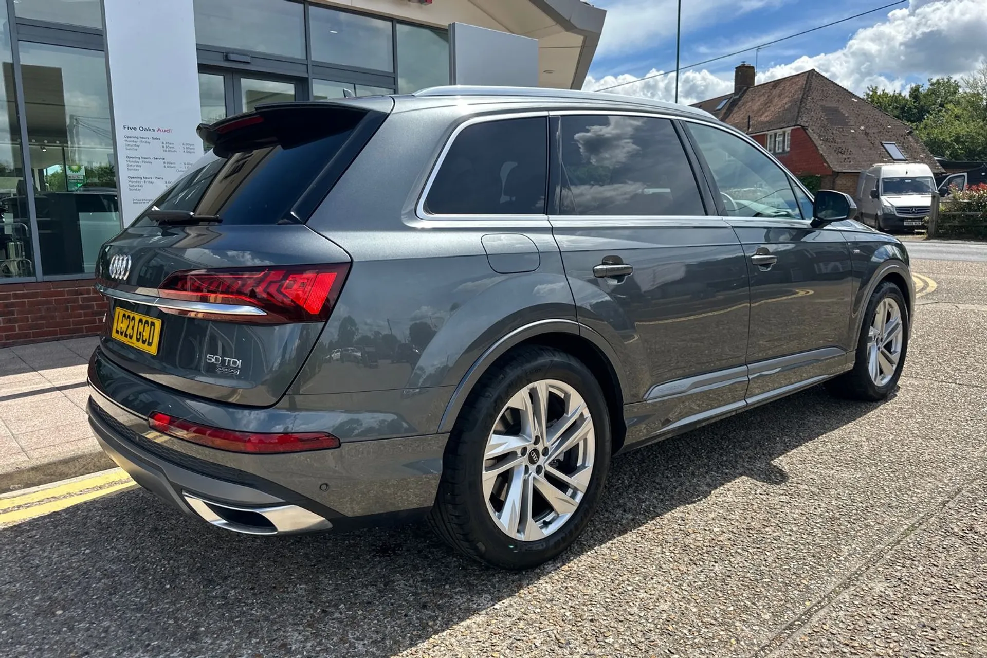 Audi Q7 thumbnail image number 5