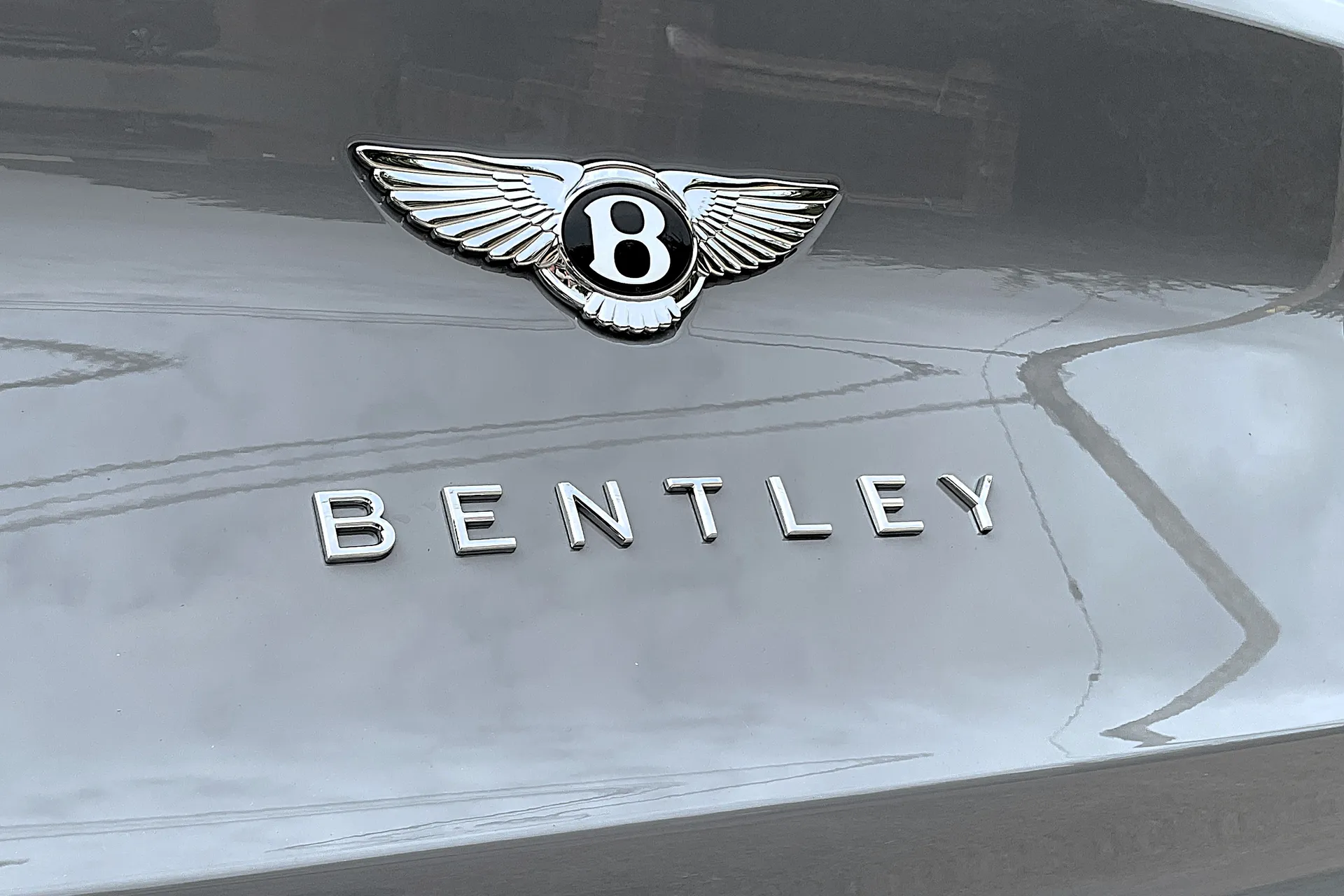 Bentley BENTAYGA thumbnail image number 13