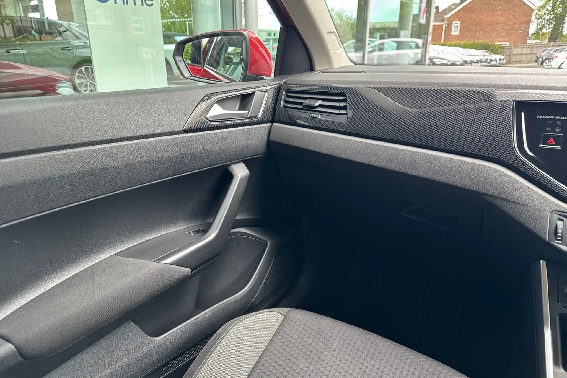 VOLKSWAGEN POLO thumbnail image number 31
