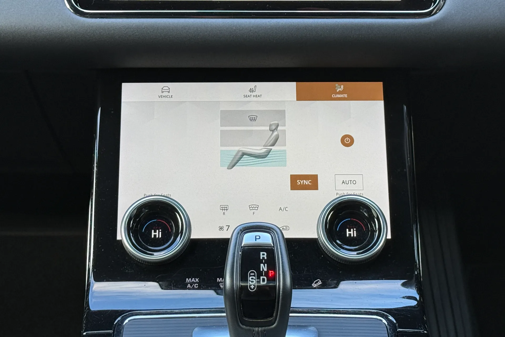 LAND ROVER RANGE ROVER EVOQUE thumbnail image number 16