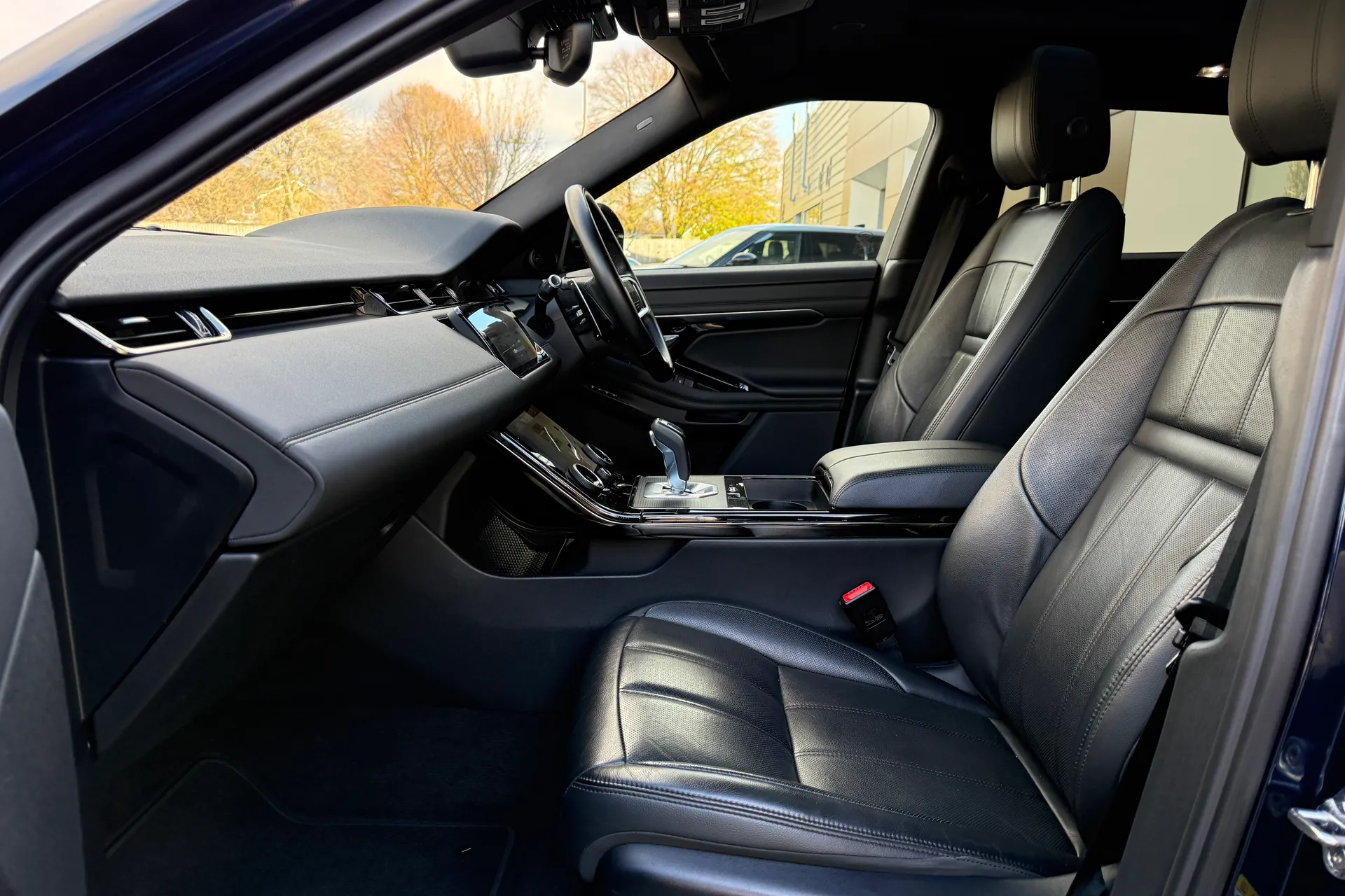 LAND ROVER RANGE ROVER EVOQUE thumbnail image number 10