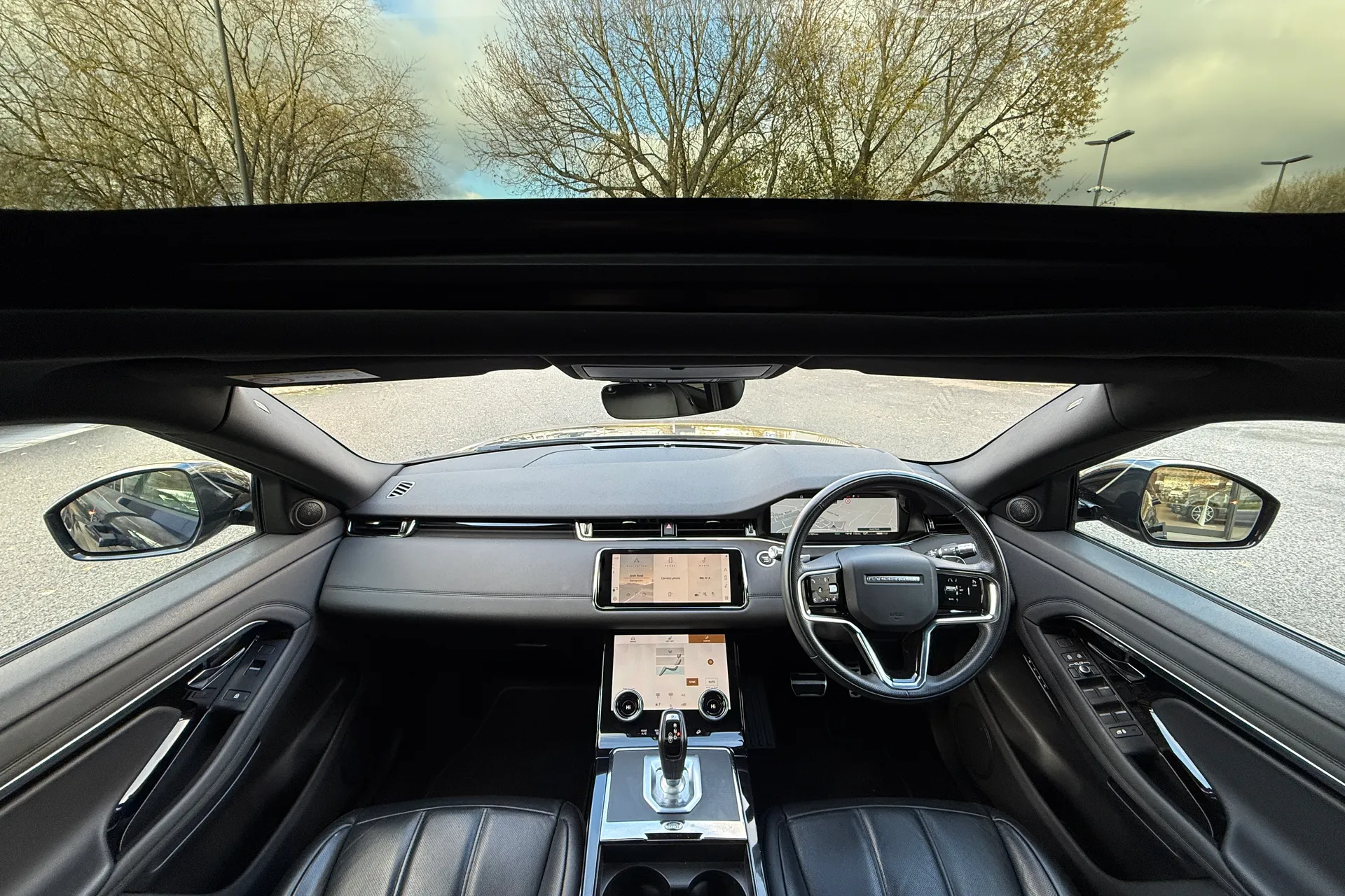 LAND ROVER RANGE ROVER EVOQUE thumbnail image number 3