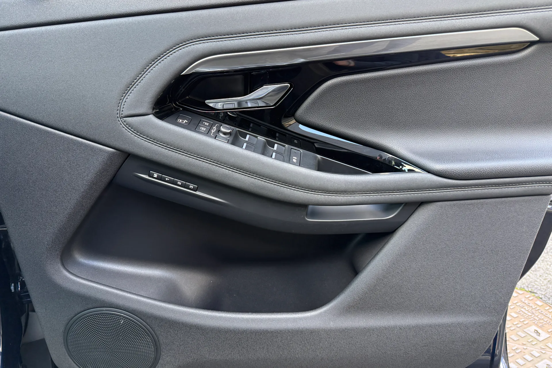 LAND ROVER RANGE ROVER EVOQUE thumbnail image number 47