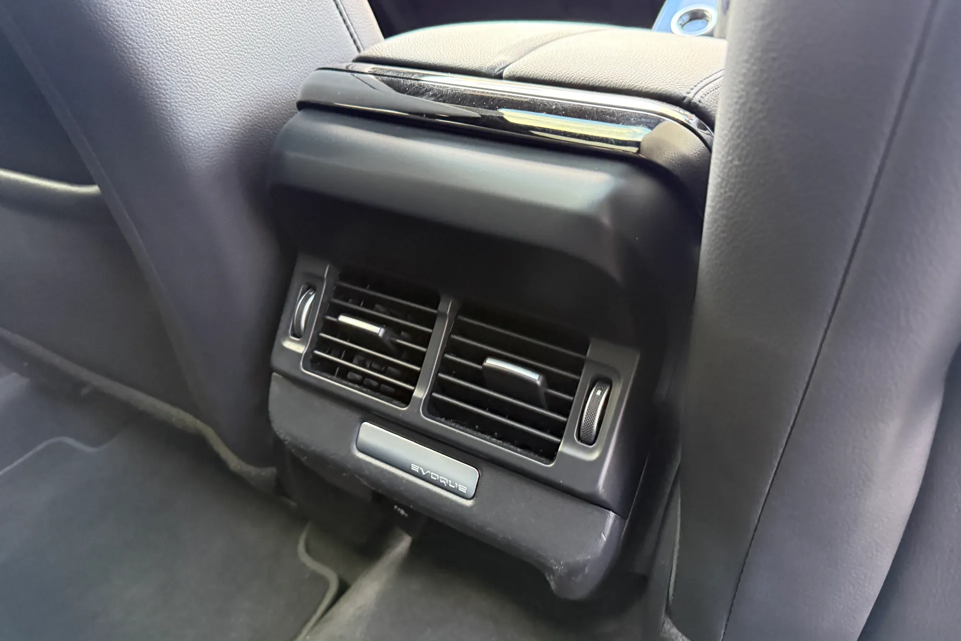 LAND ROVER RANGE ROVER EVOQUE thumbnail image number 31