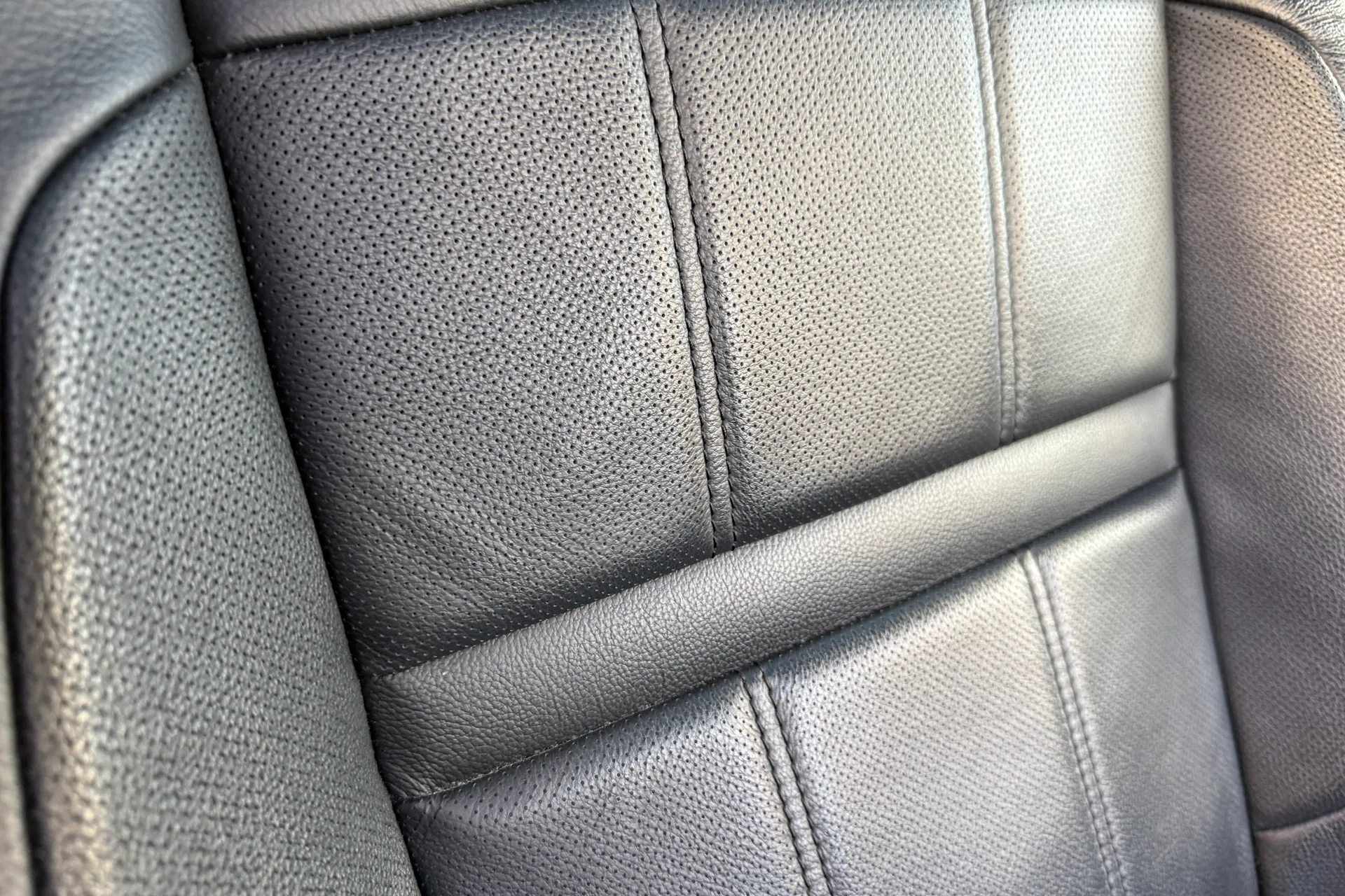 LAND ROVER RANGE ROVER EVOQUE thumbnail image number 30