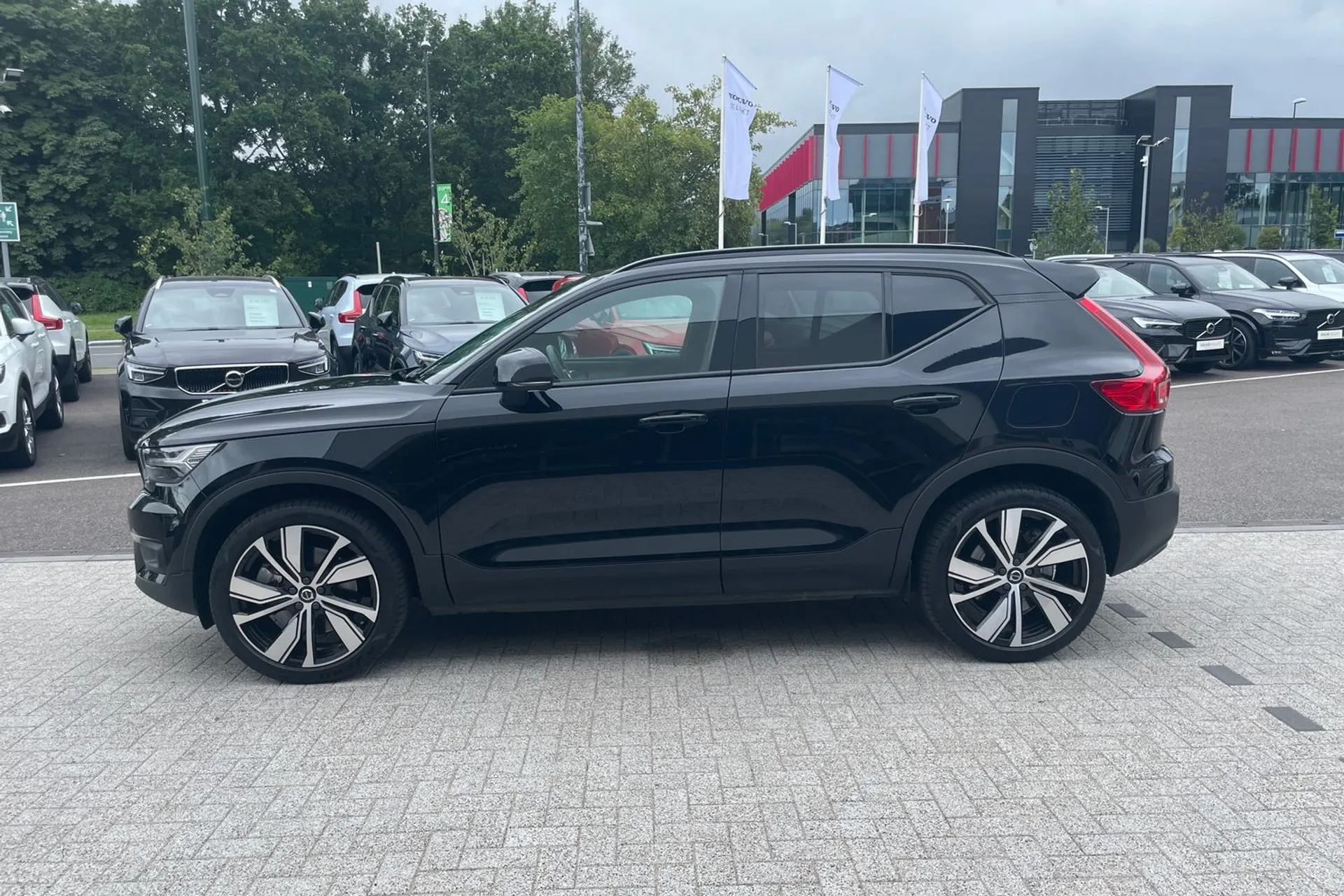 Volvo XC40 thumbnail image number 10