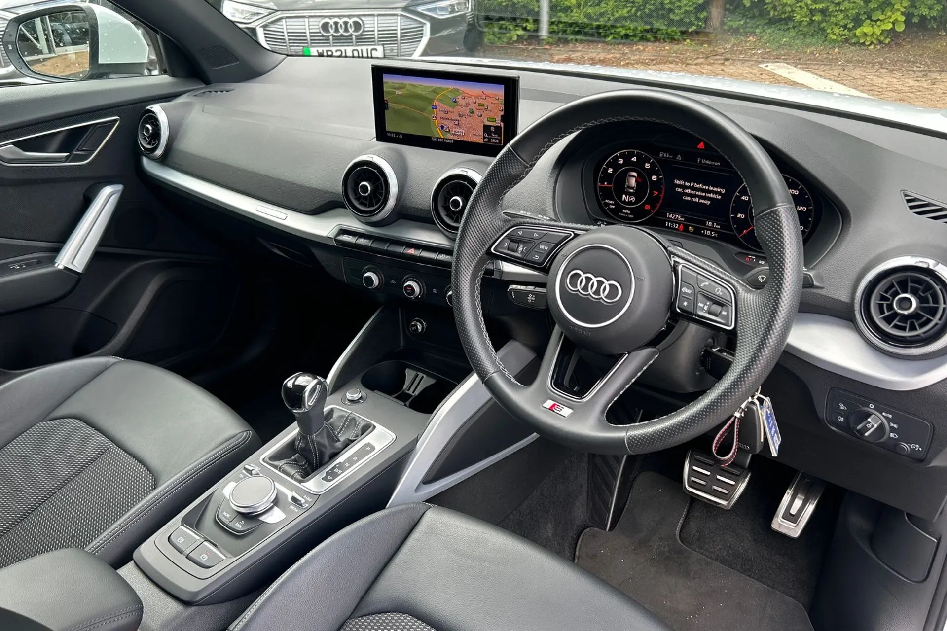 Audi Q2 thumbnail image number 25